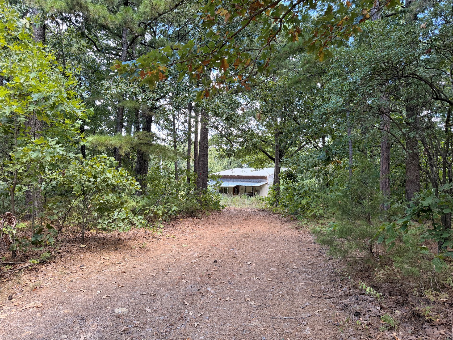 16508 Round Mountain Road Howe OK 74940