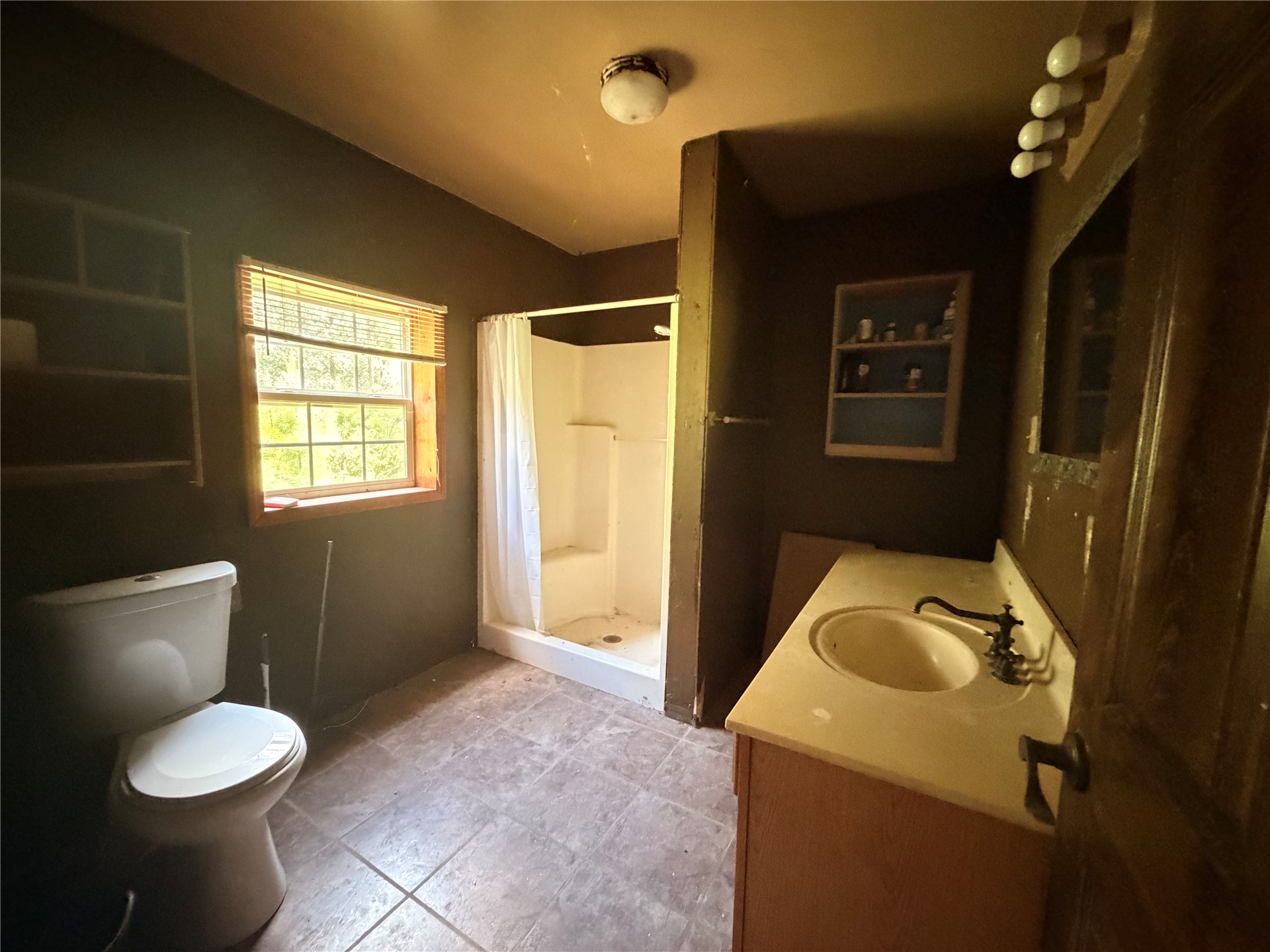 16508 Round Mountain Road Howe OK 74940