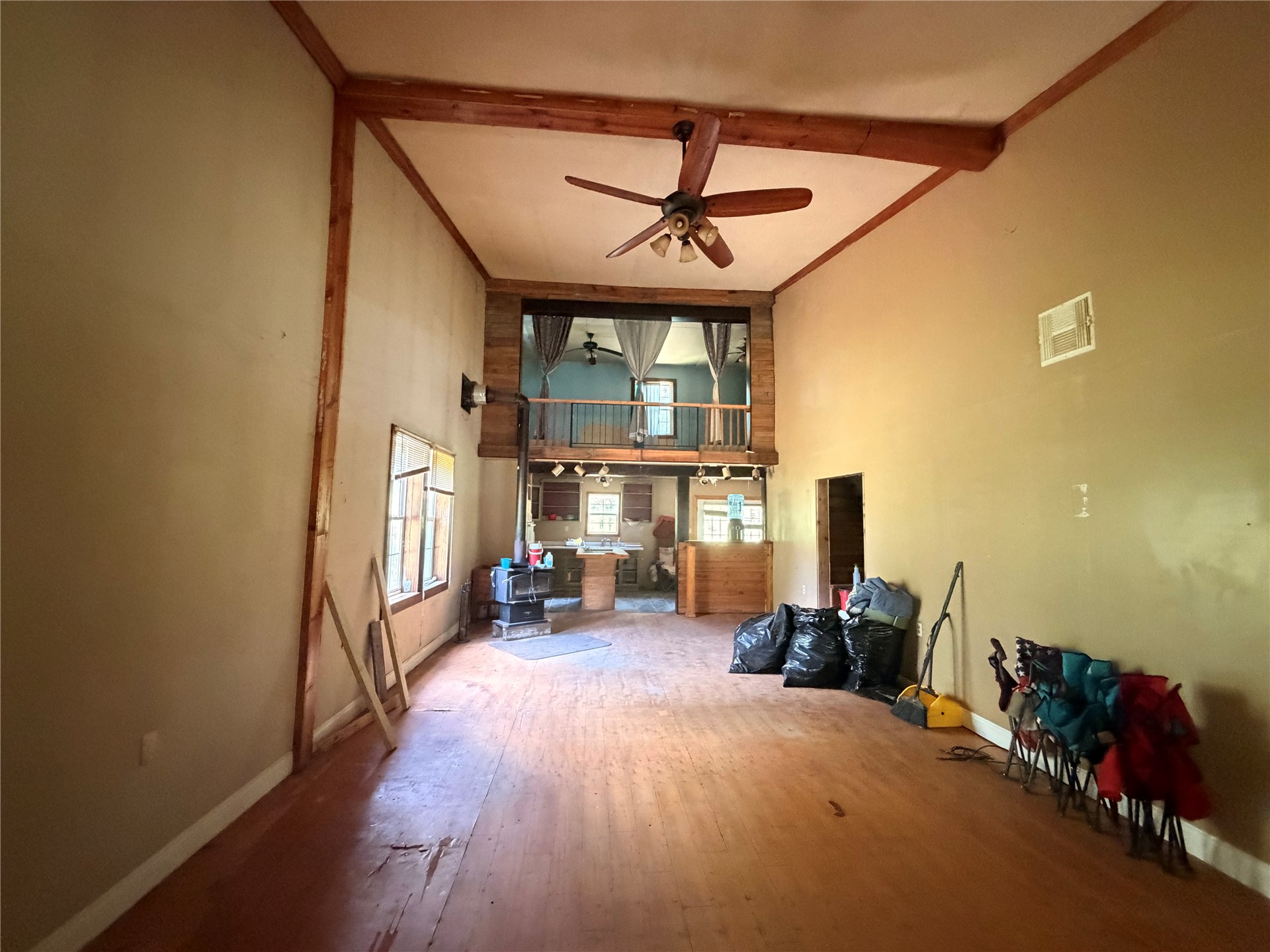 16508 Round Mountain Road Howe OK 74940