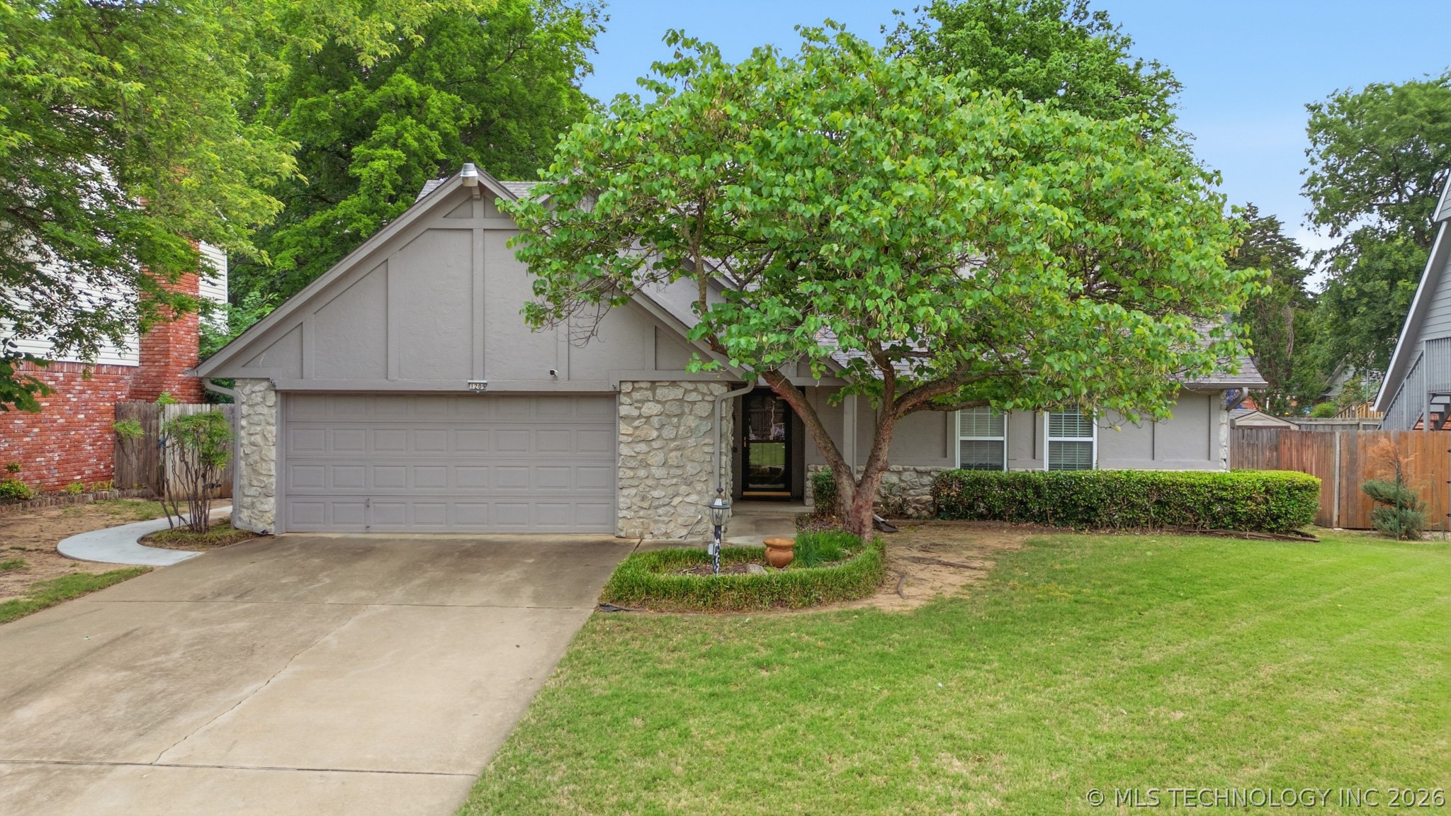 1209 S Redbud Avenue Broken Arrow OK 74012
