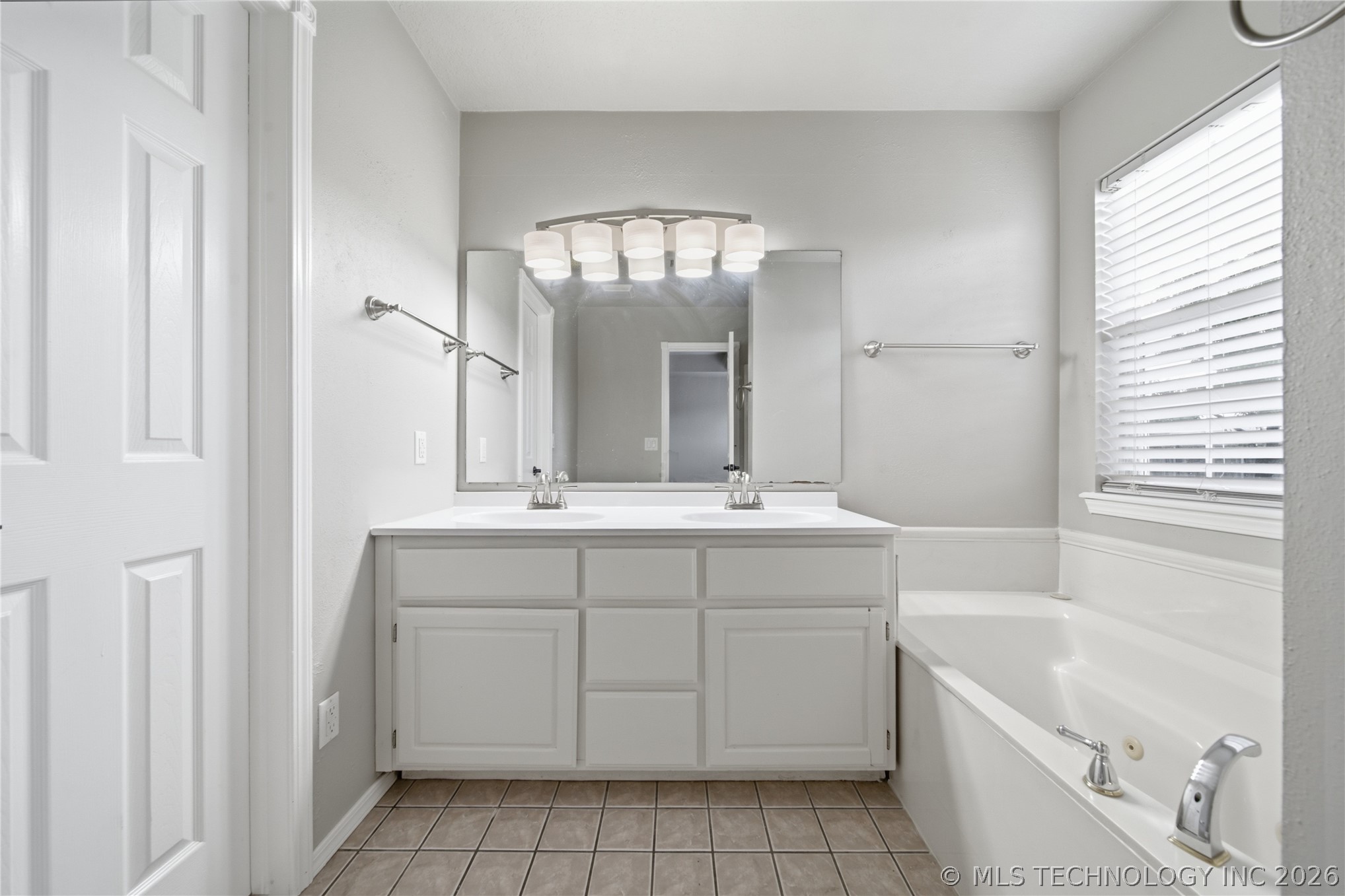 11101 E 120th Street Collinsville OK 74021