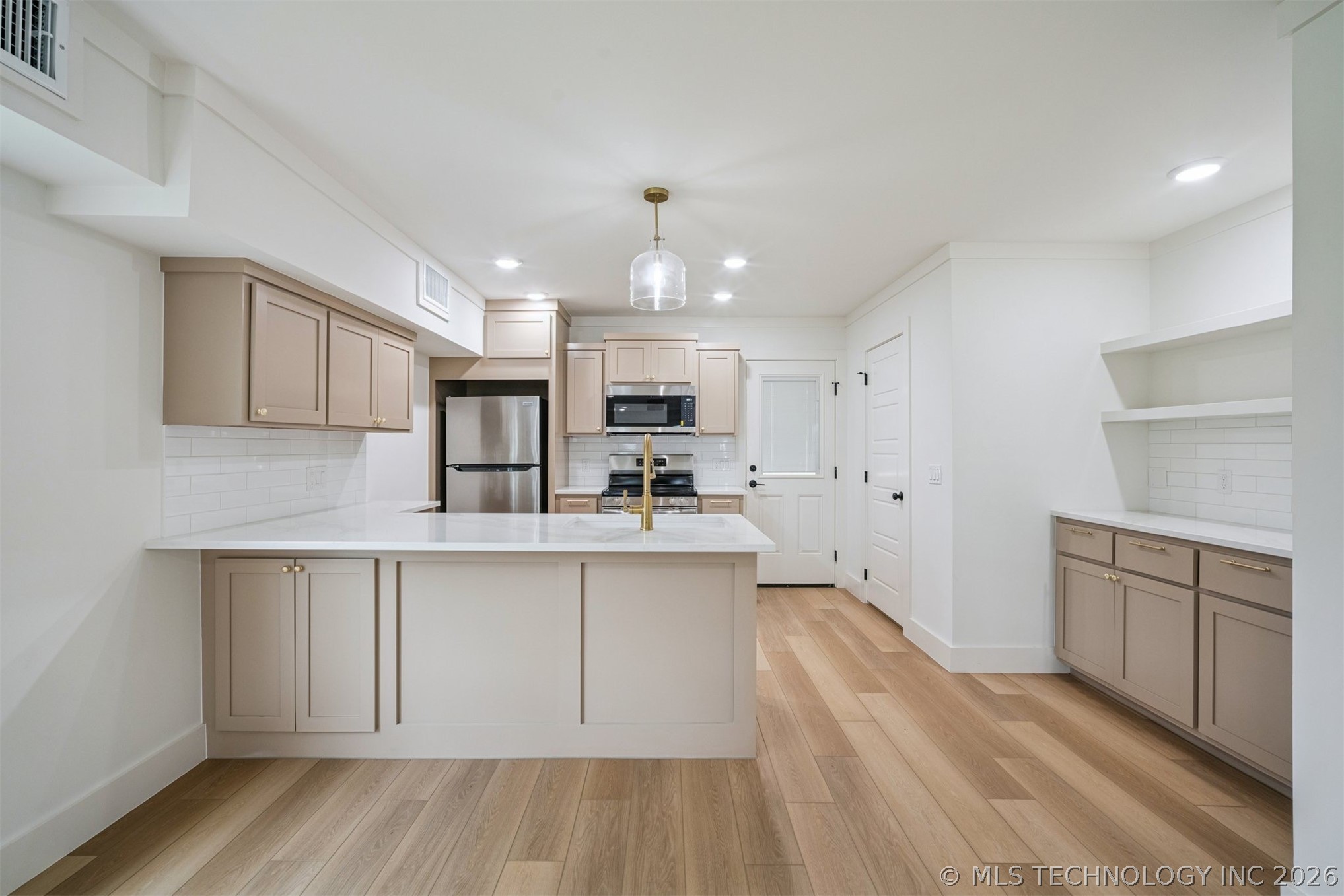 1305 W Lillian Street Claremore OK 74017