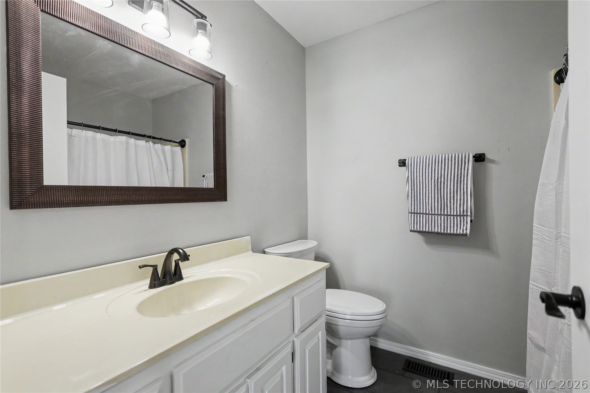 17094 W 795 Road Tahlequah OK 74464