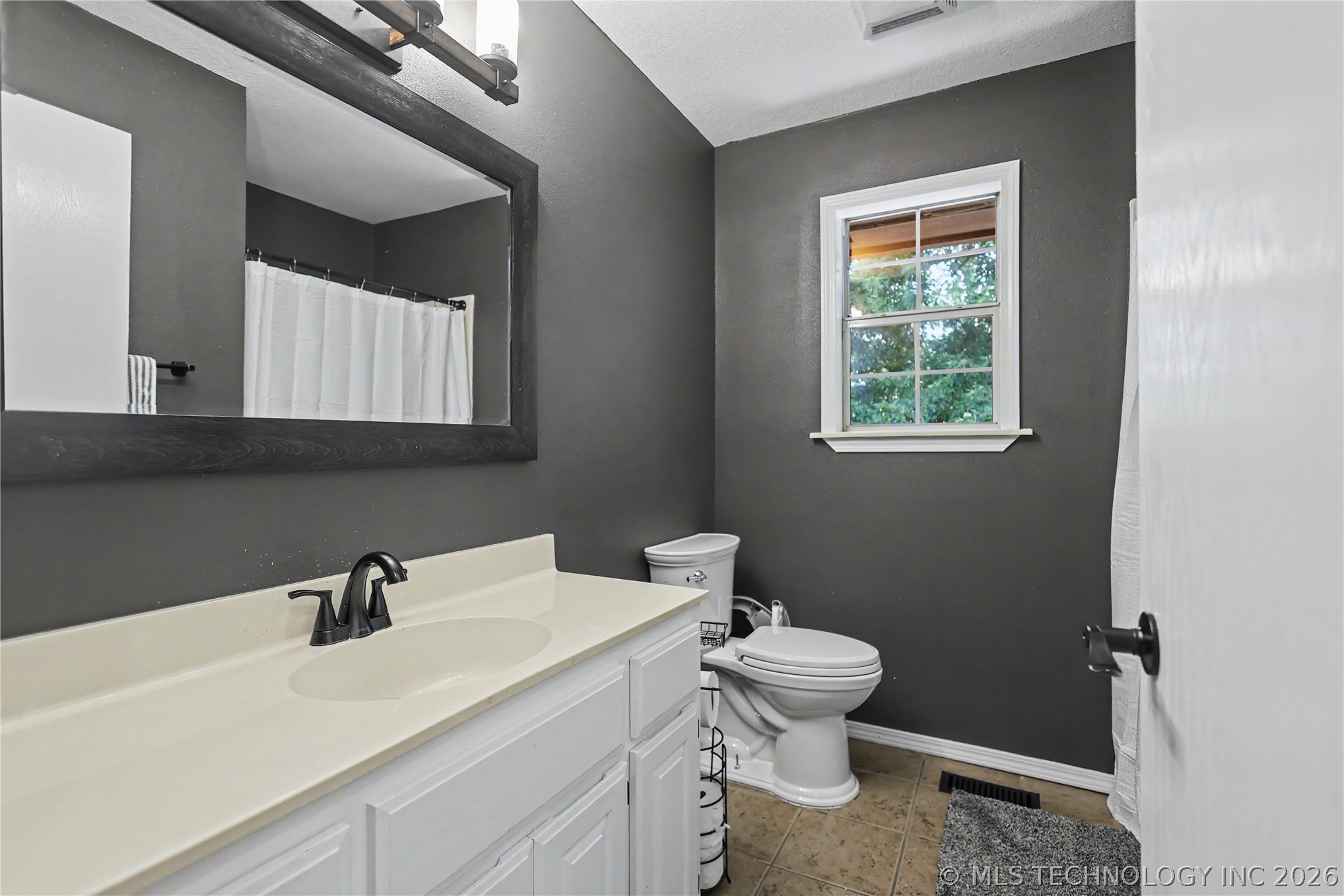 17094 W 795 Road Tahlequah OK 74464
