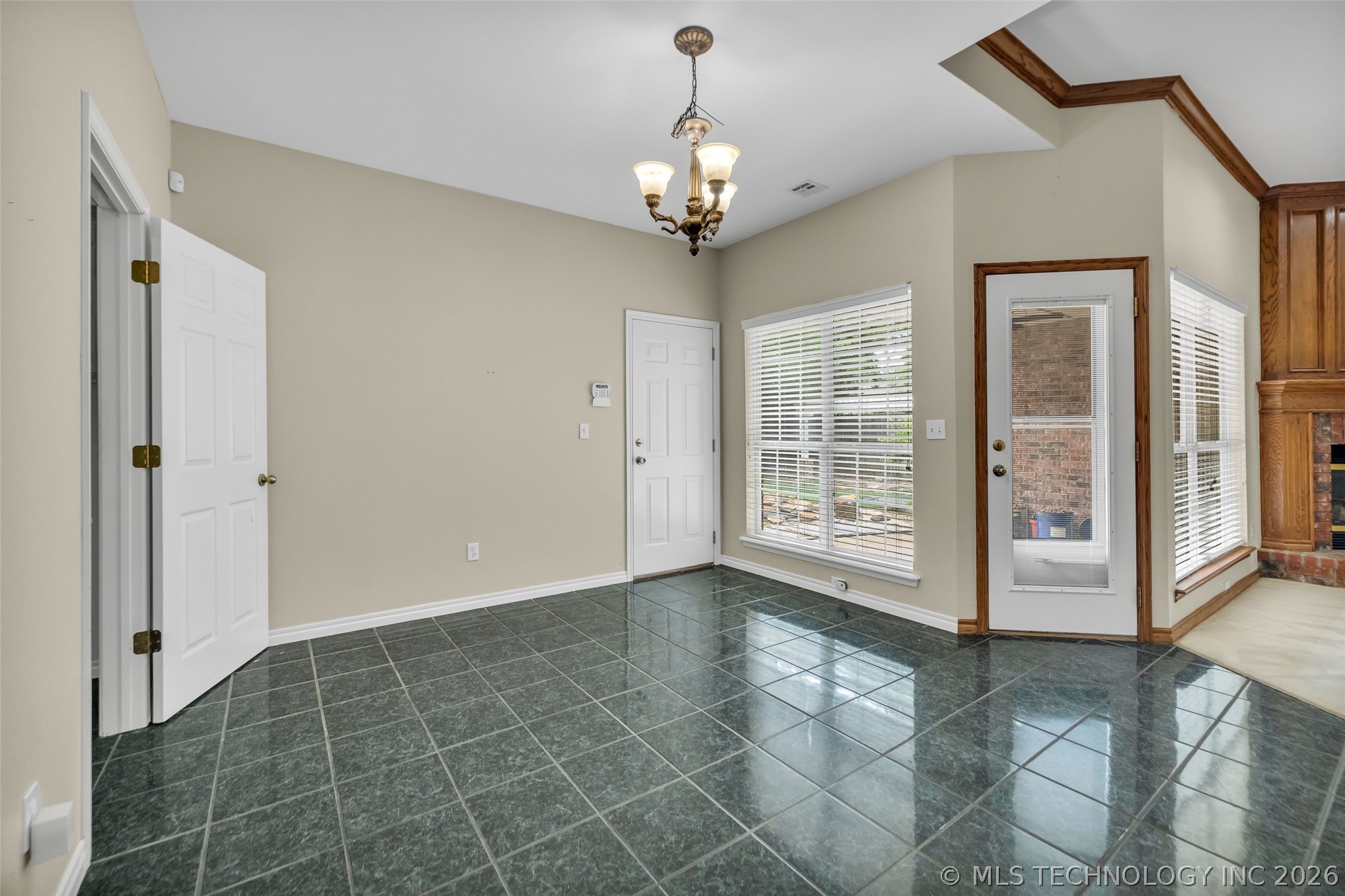 525 N Vine Street Jenks OK 74037