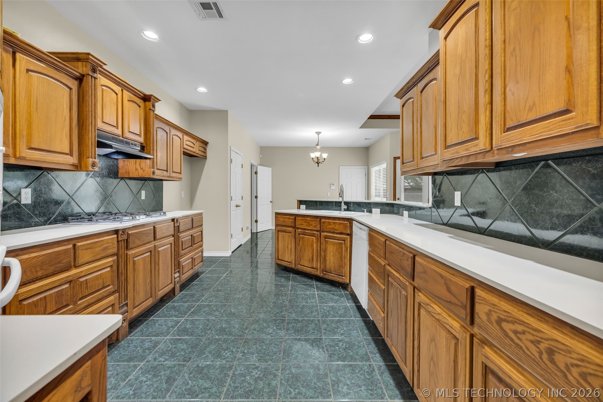 525 N Vine Street Jenks OK 74037