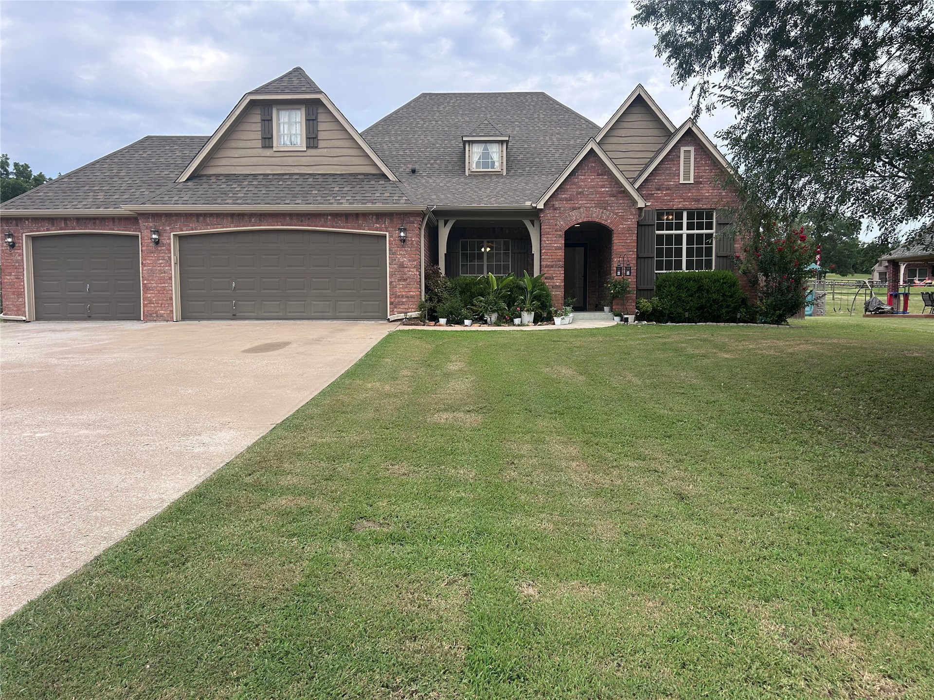 601 S Supernaw Avenue Skiatook OK 74070