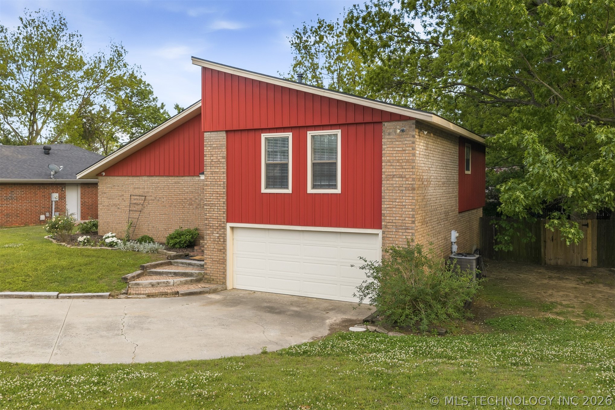 2410 Woodleaf Ardmore OK 73401