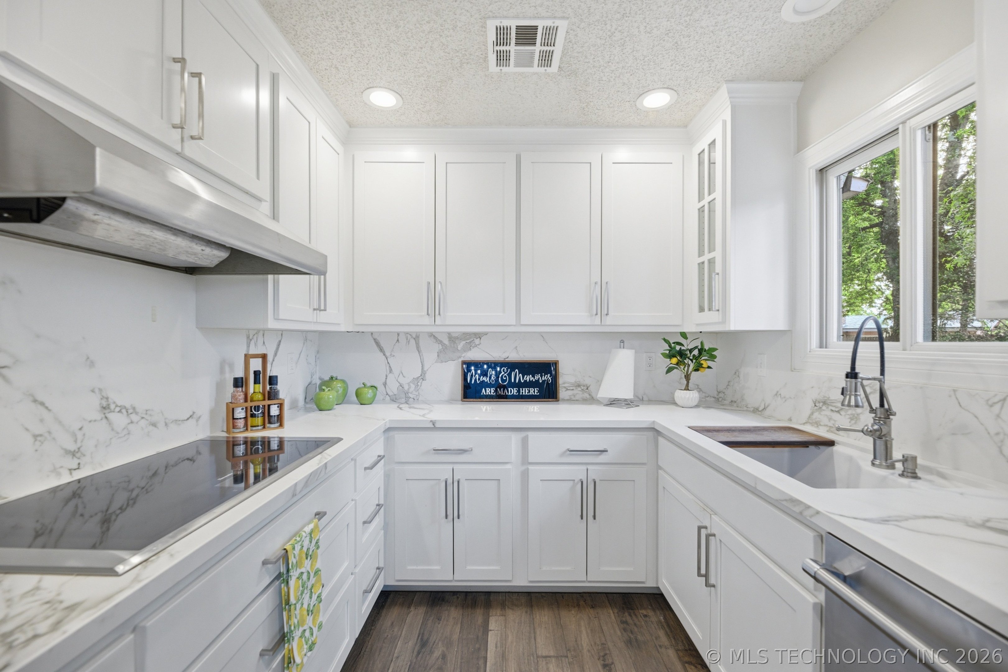 7031 E 51 Court Tulsa OK 74145