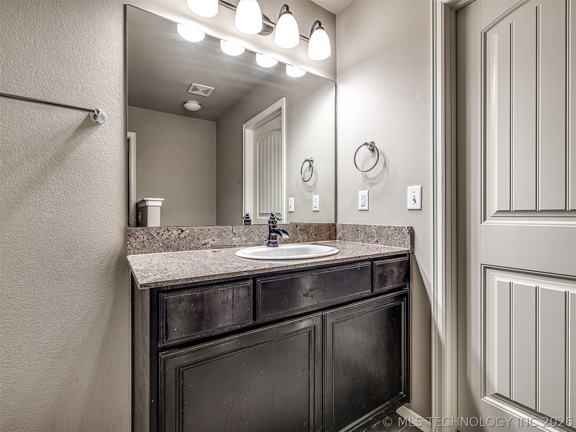 5821 E 135th Place Collinsville OK 74021