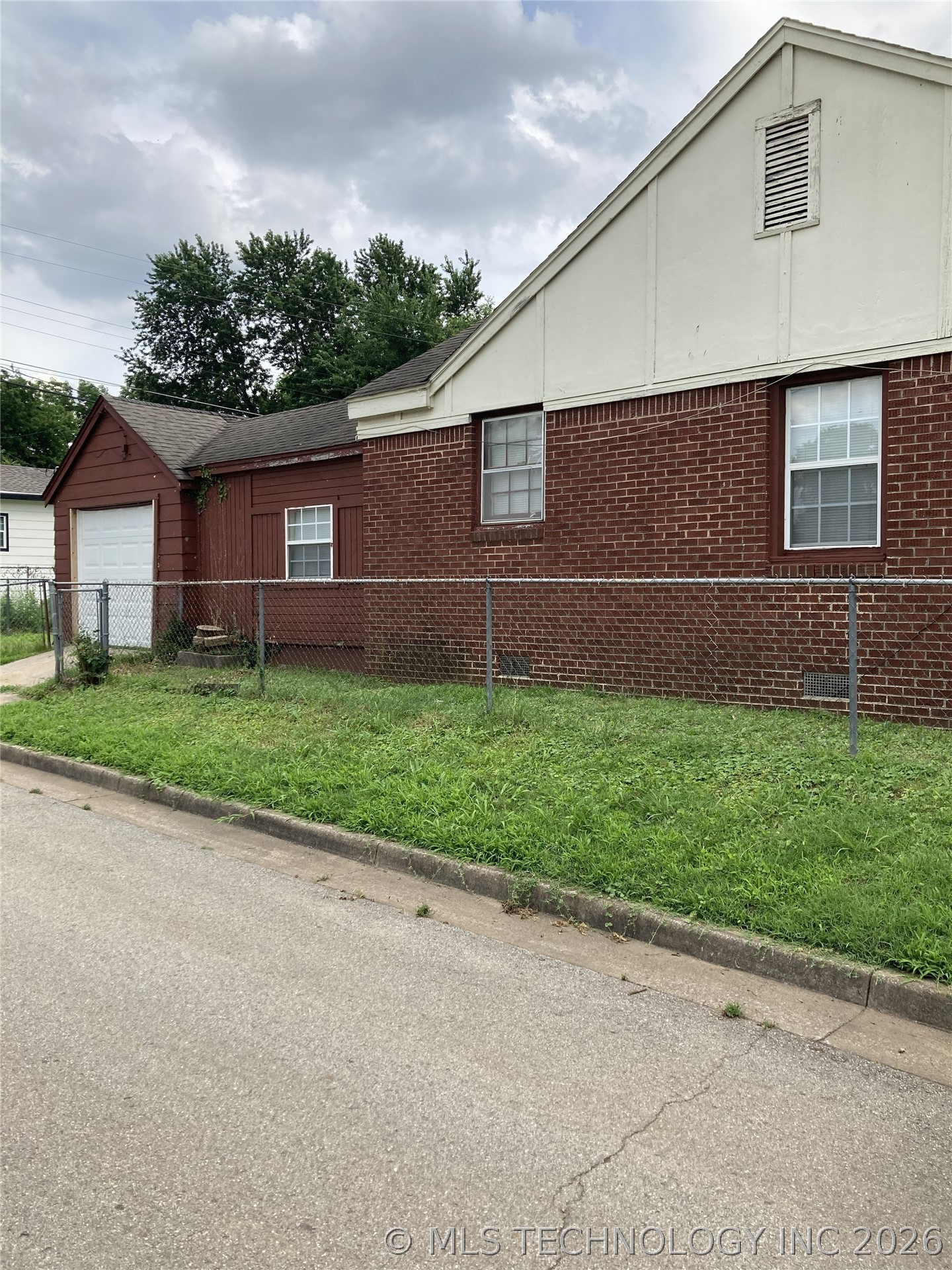 1631 N Lewis Place Tulsa OK 74110