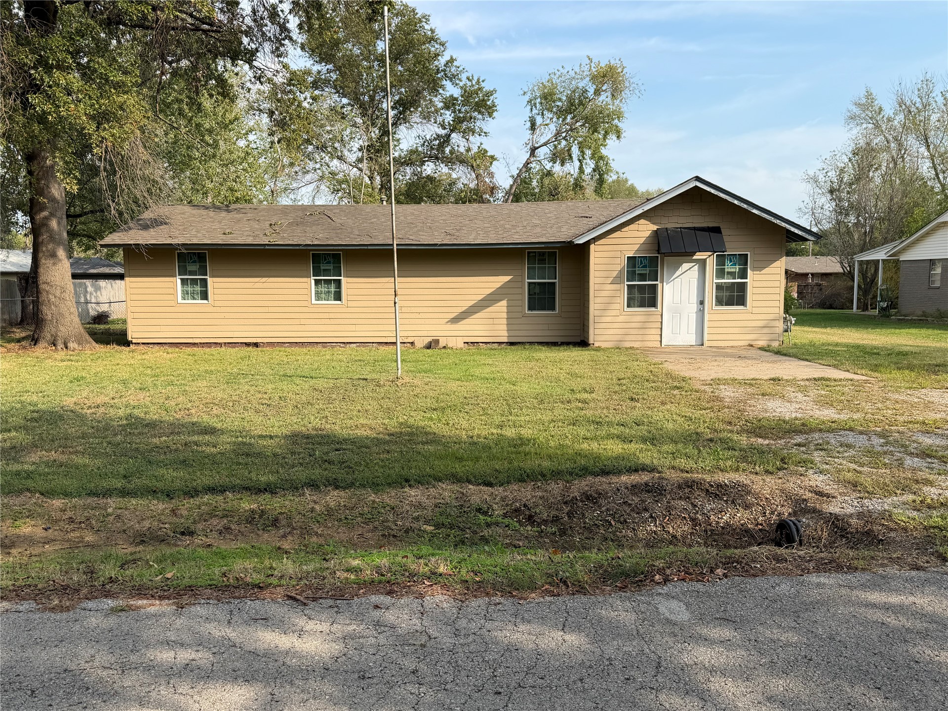 303 W Layton Street Chelsea OK 74016