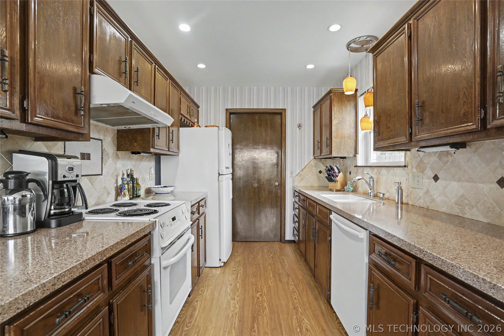 2525 S Hickory Avenue Broken Arrow OK 74012