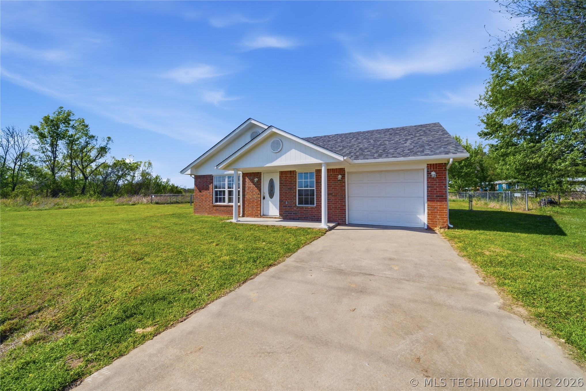 511 W Cemetery Road Oktaha OK 74450