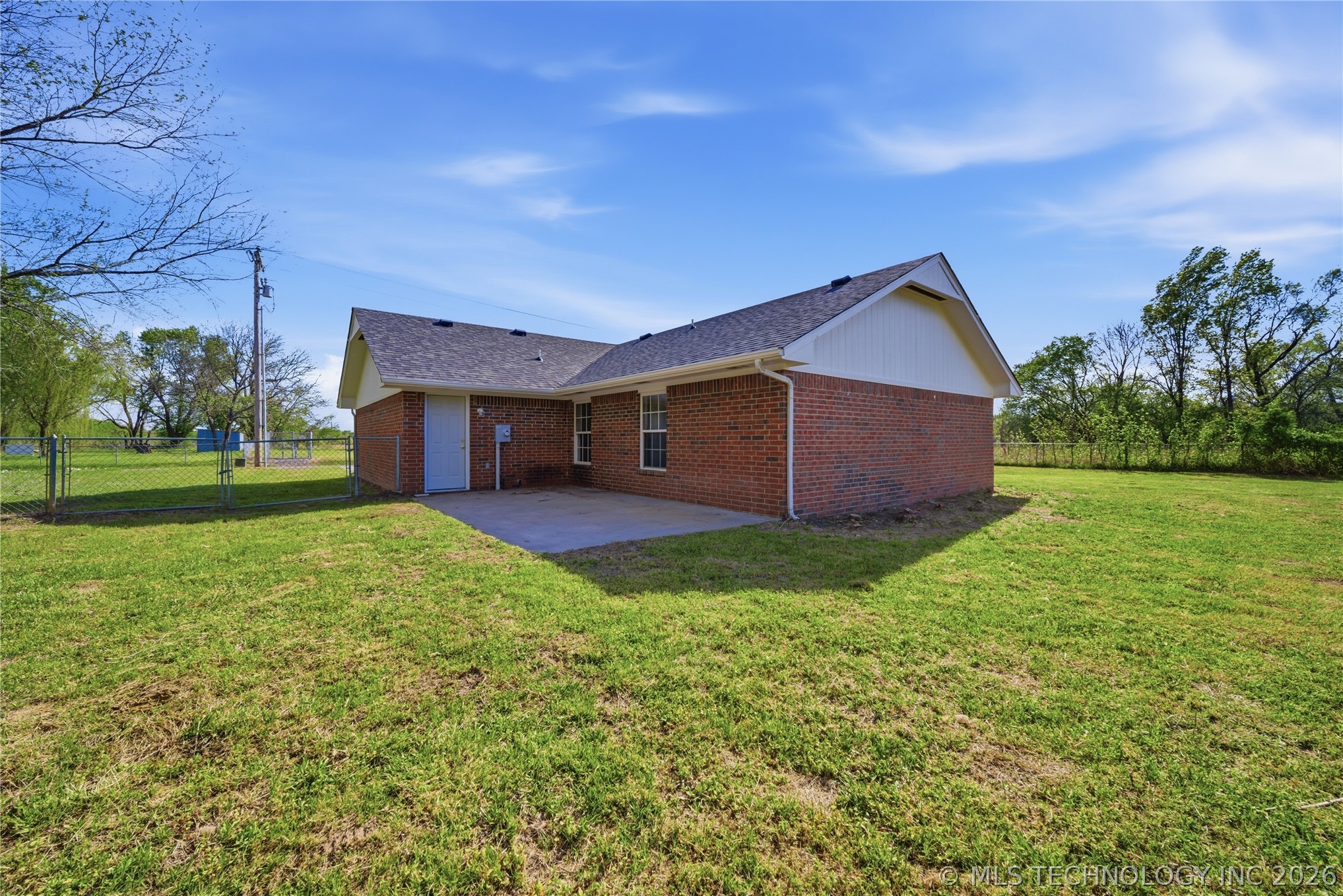 511 W Cemetery Road Oktaha OK 74450