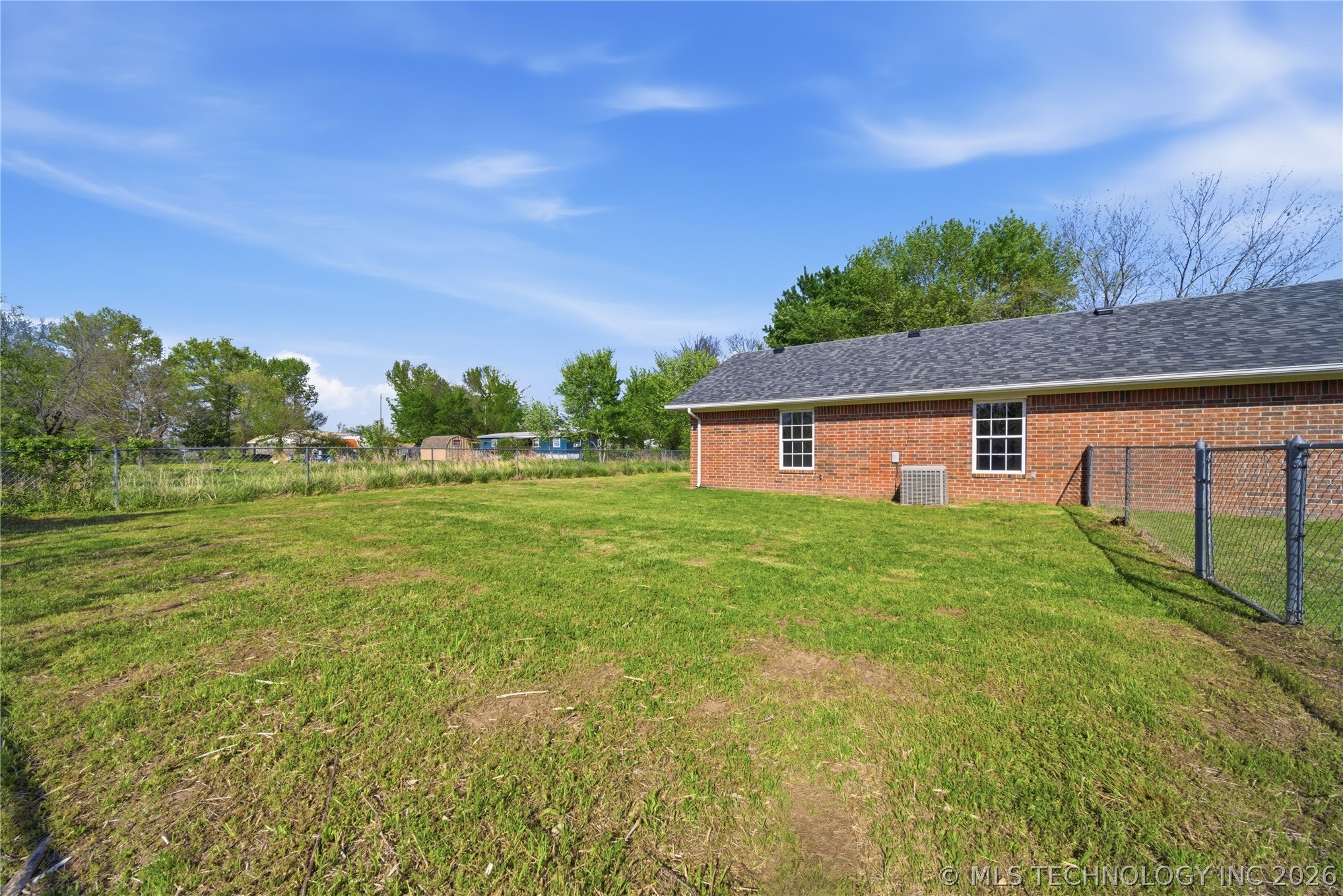 511 W Cemetery Road Oktaha OK 74450