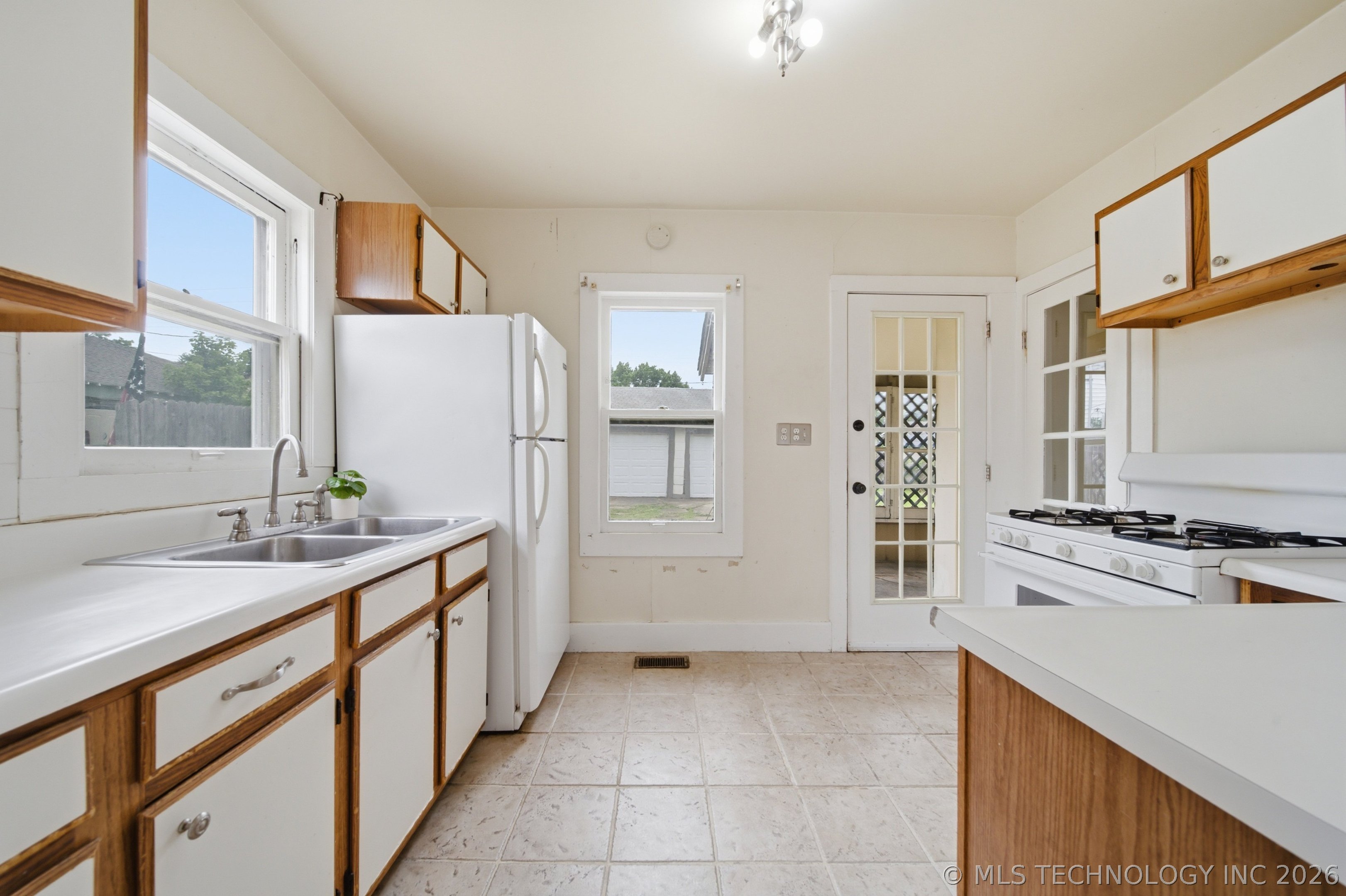 2214 E 12th Place Tulsa OK 74104
