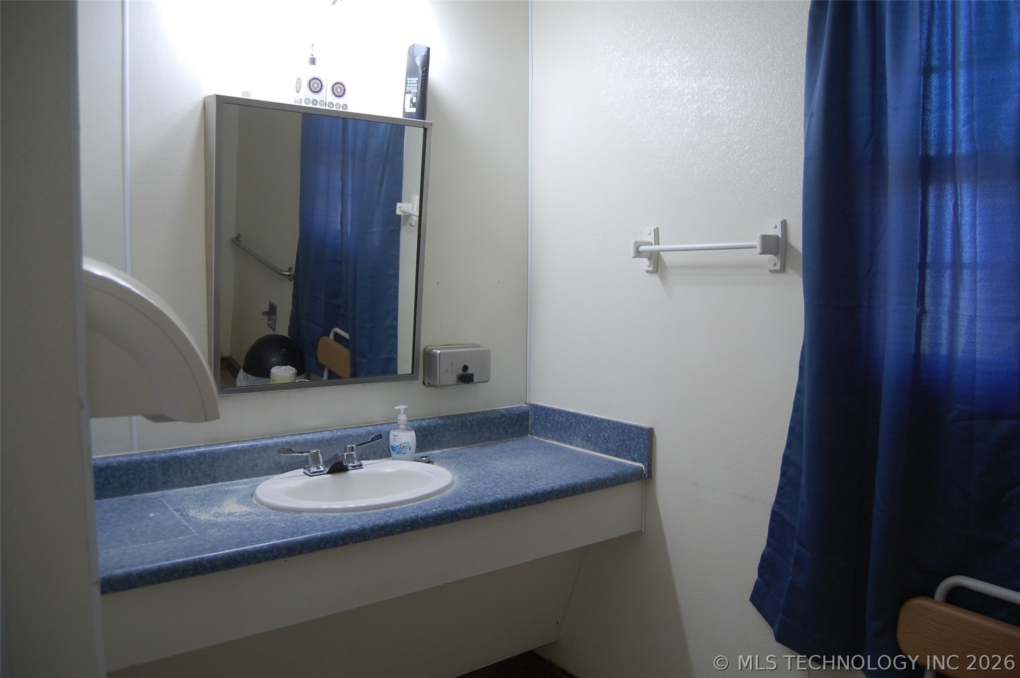 4 Hillcrest Way Okemah OK 74859