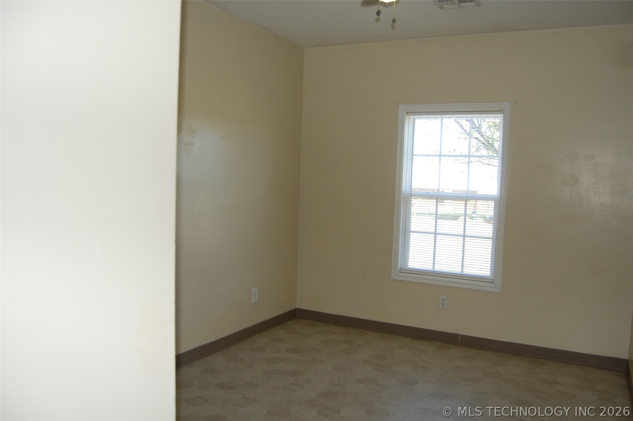 4 Hillcrest Way Okemah OK 74859