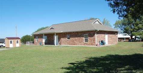4 Hillcrest Way Okemah OK 74859