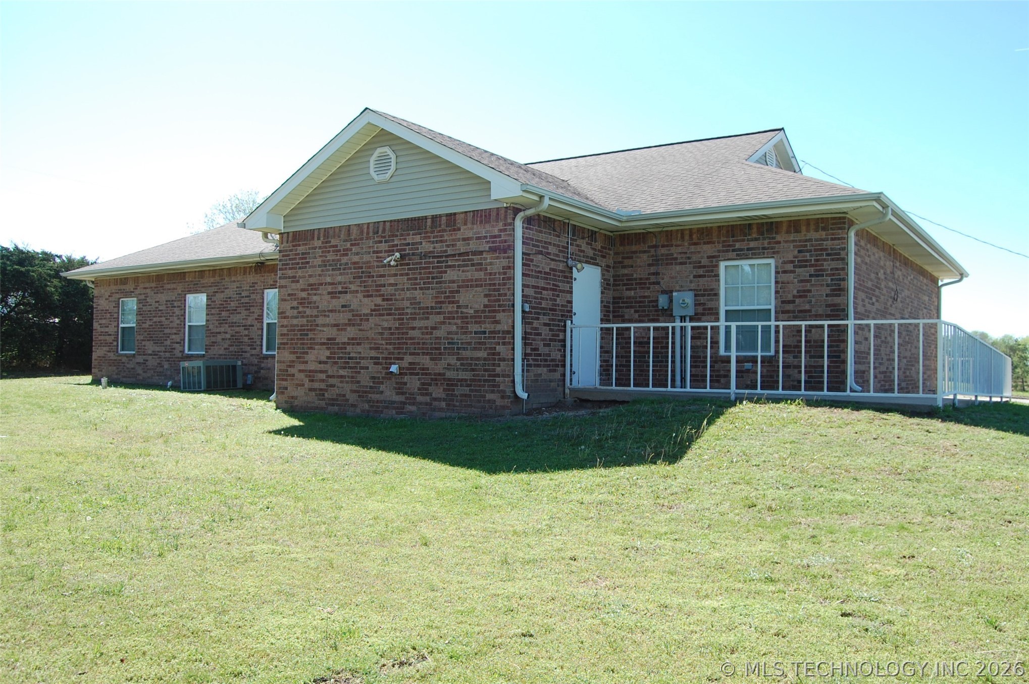 4 Hillcrest Way Okemah OK 74859