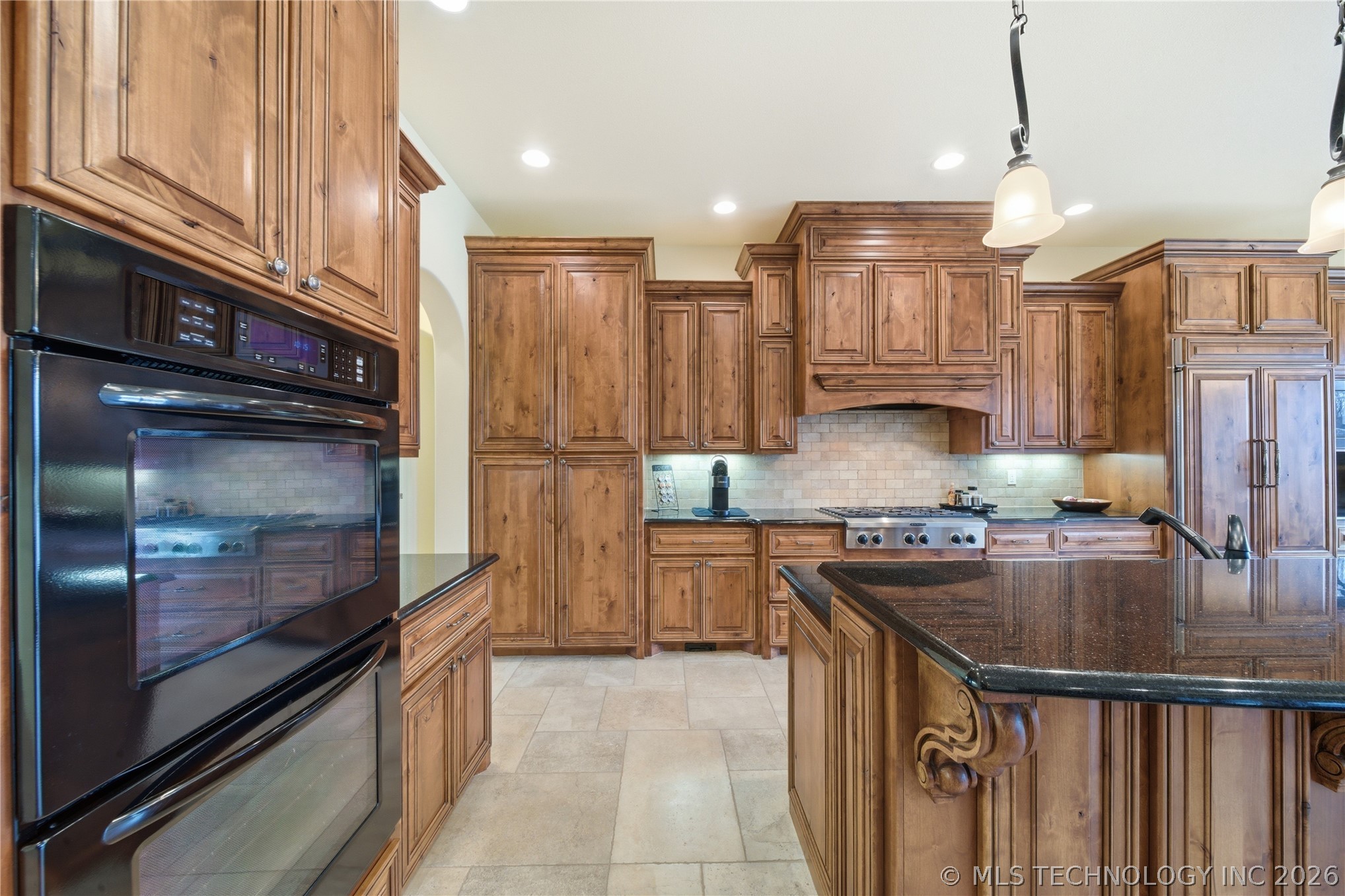 35 Woodcreek Pryor OK 74361
