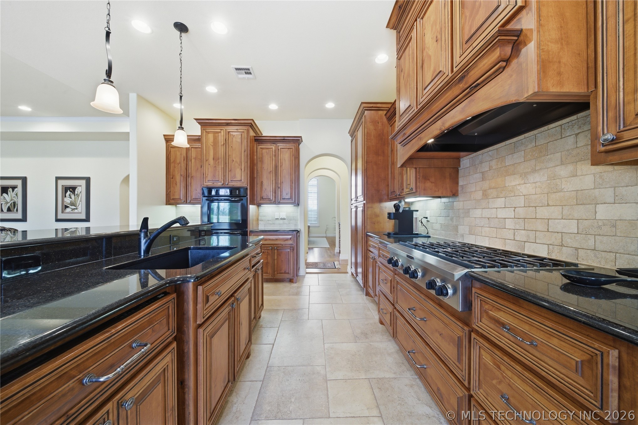 35 Woodcreek Pryor OK 74361