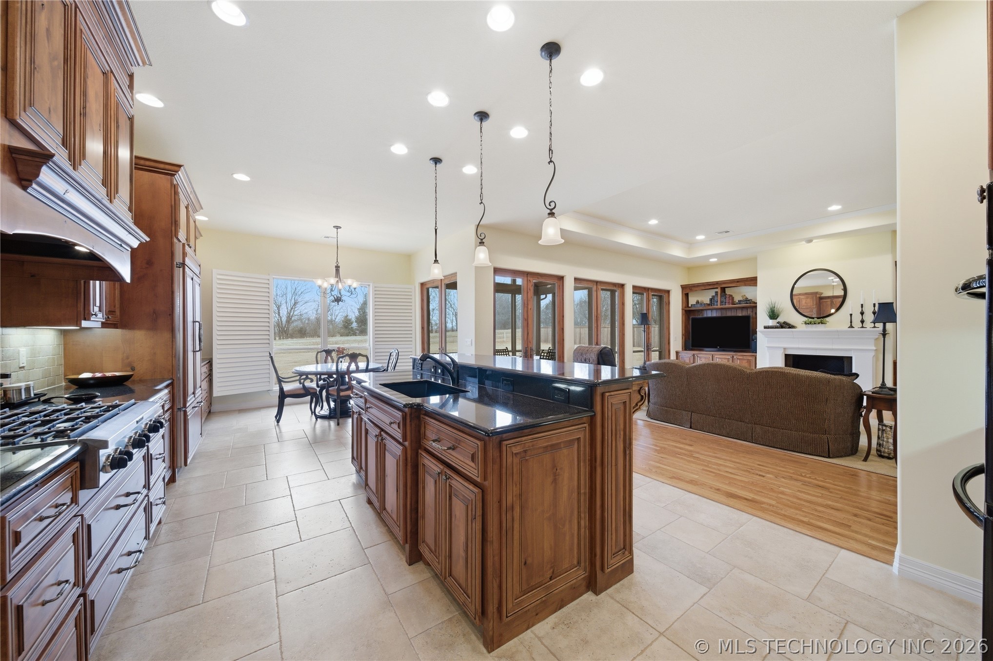 35 Woodcreek Pryor OK 74361