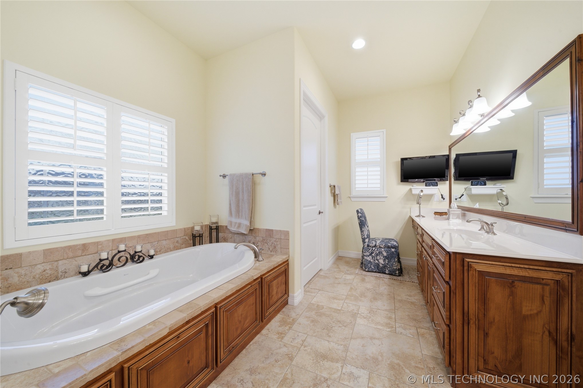 35 Woodcreek Pryor OK 74361