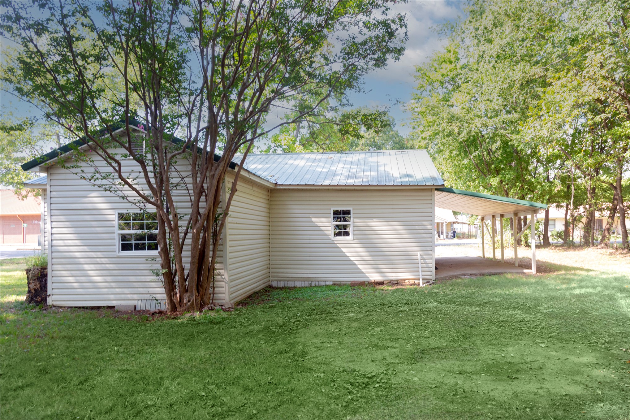 214 W Ada Avenue Wilburton OK 74578