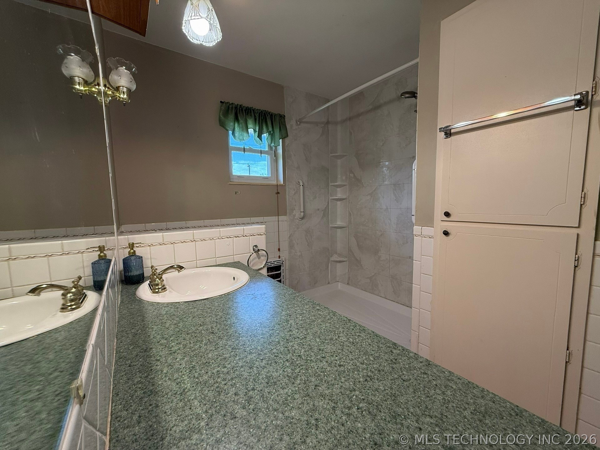 1445 E Oak Street Cushing OK 74023