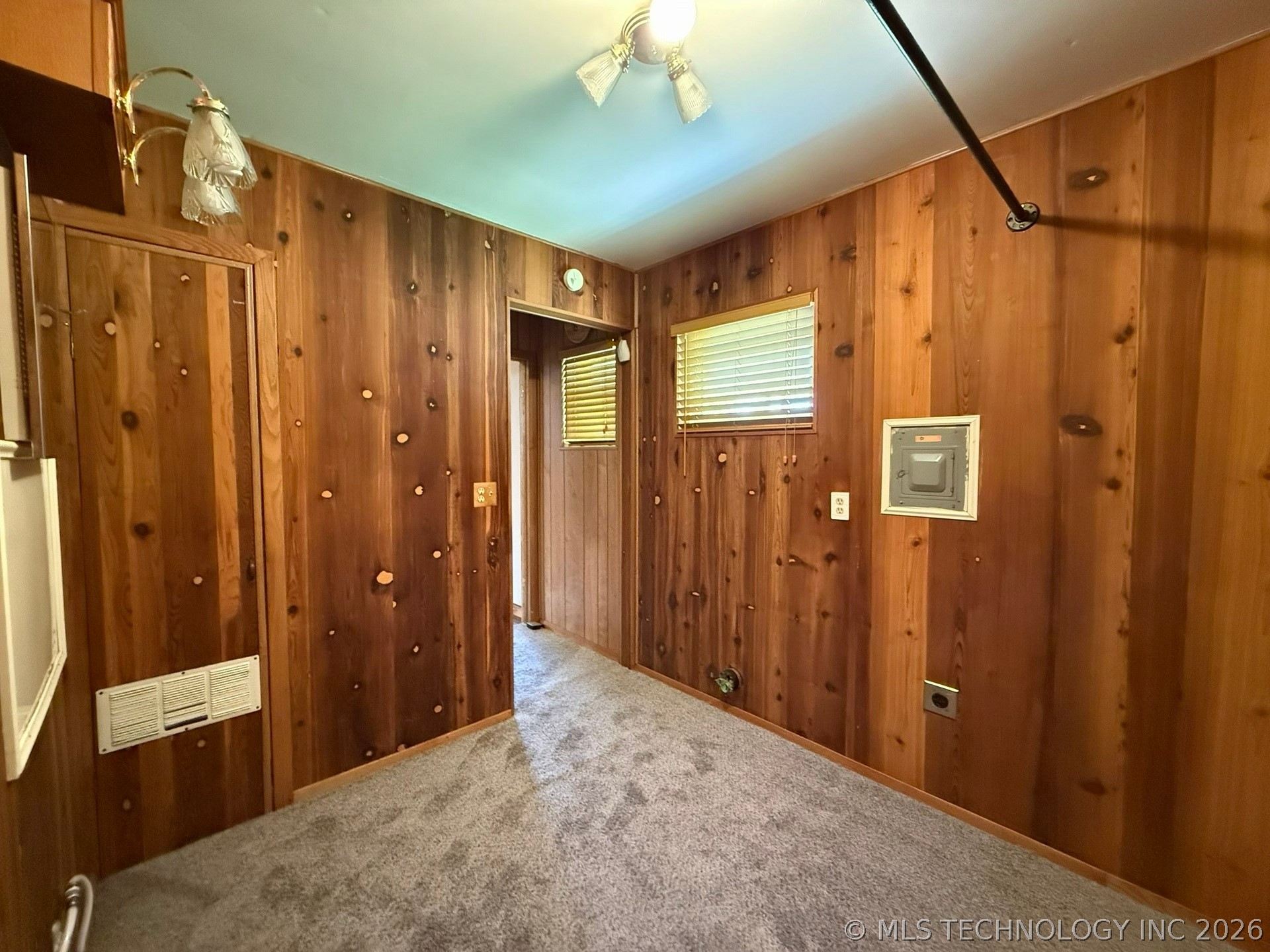 1445 E Oak Street Cushing OK 74023