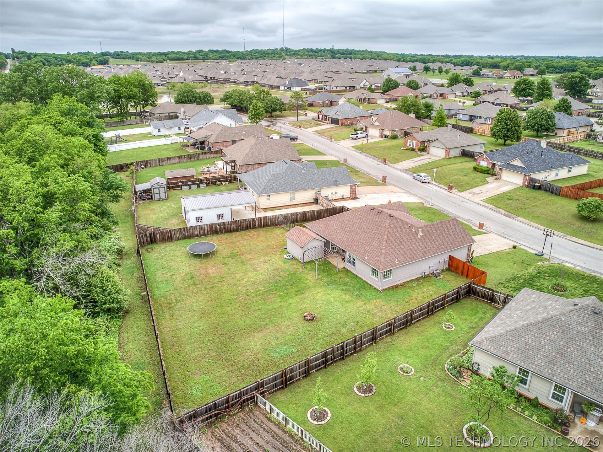 11226 S 274th Eastavenue Coweta OK 74429