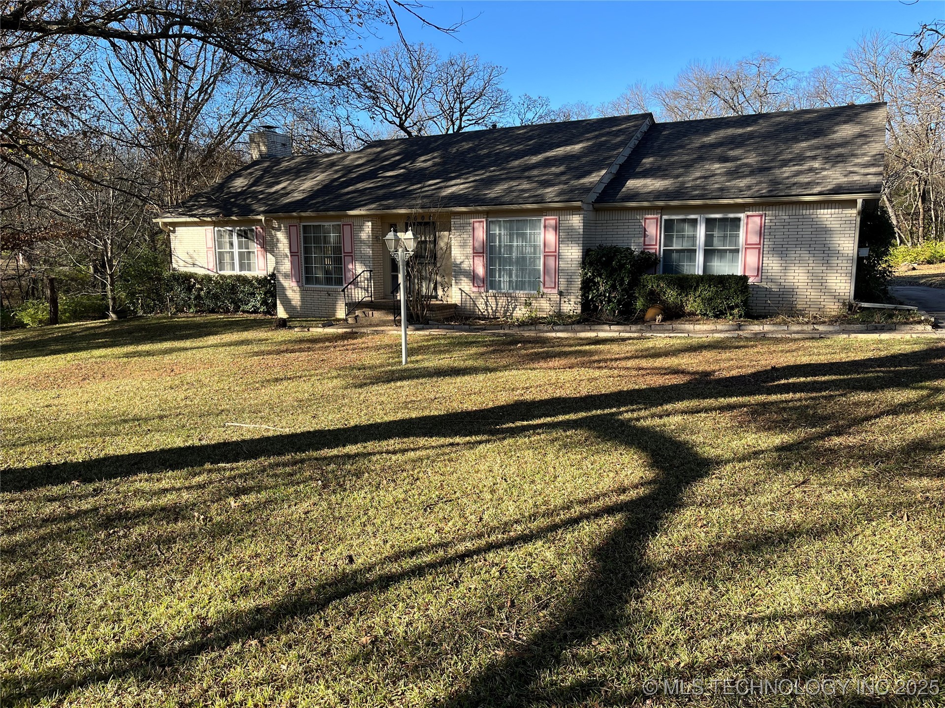 2000 Woodland Ada OK 74820