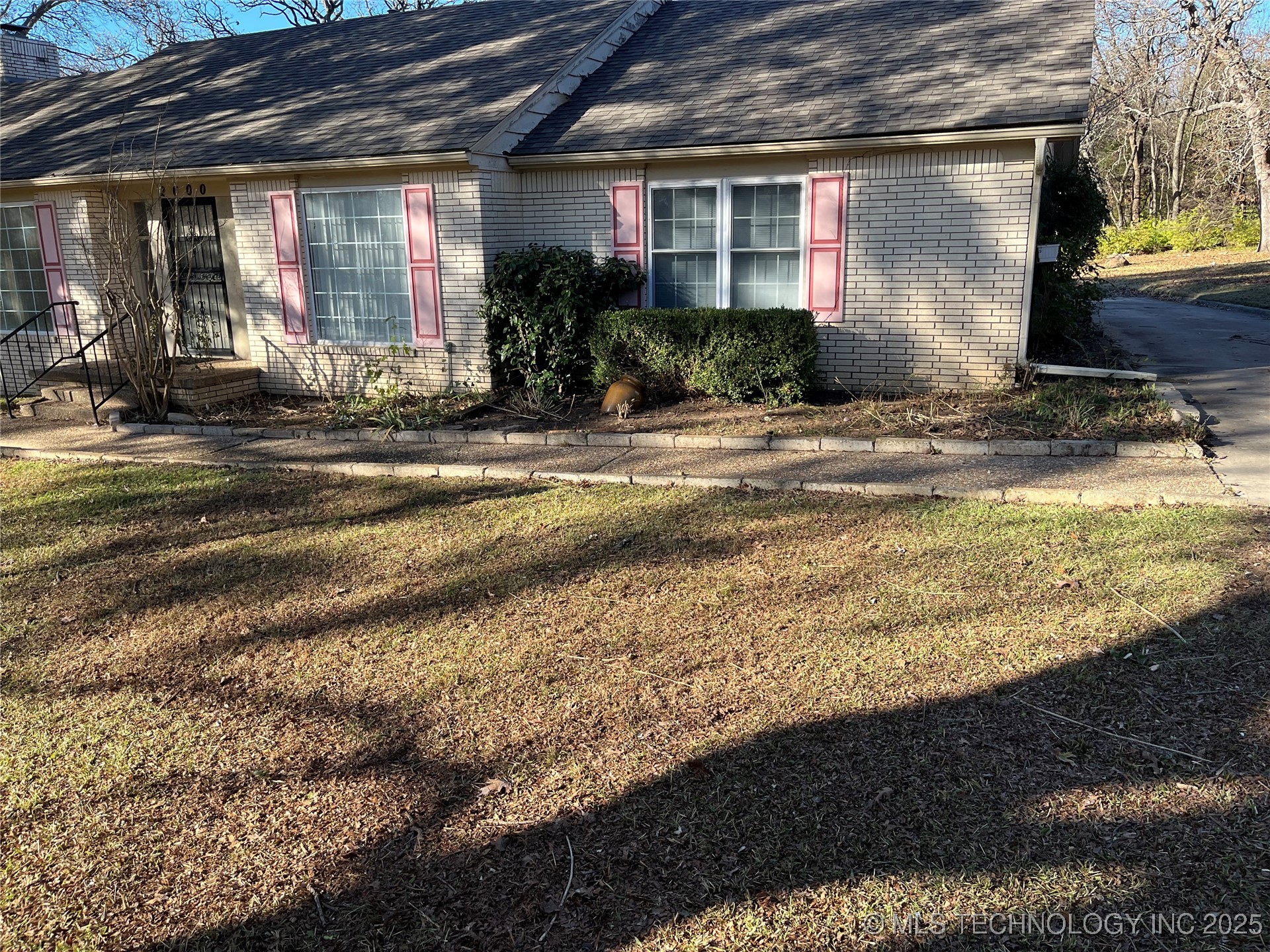 2000 Woodland Ada OK 74820