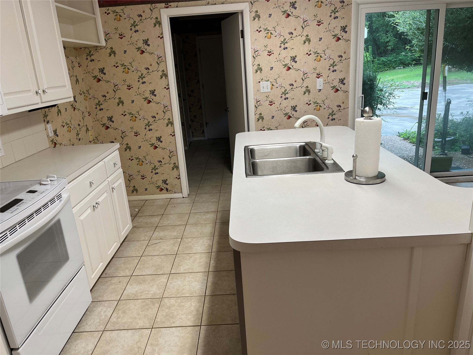 2000 Woodland Ada OK 74820