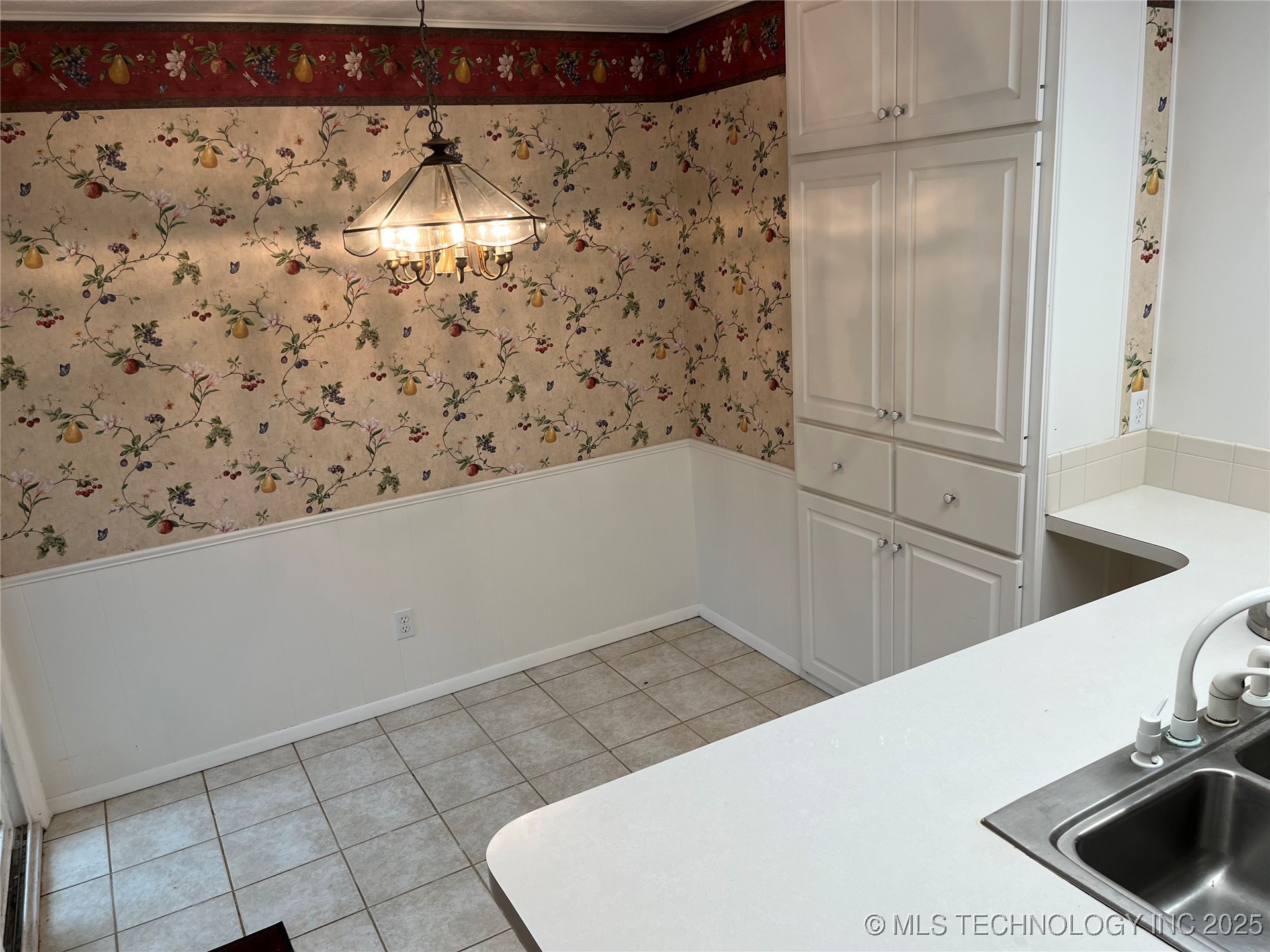 2000 Woodland Ada OK 74820