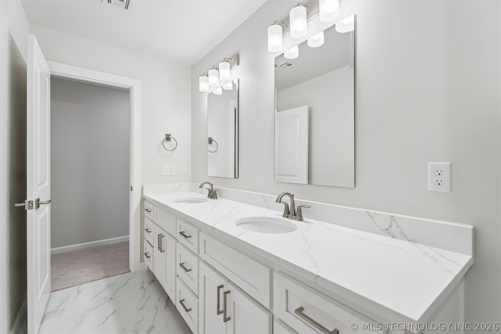 8403 S Timber Wolf Drive Broken Arrow OK 74014