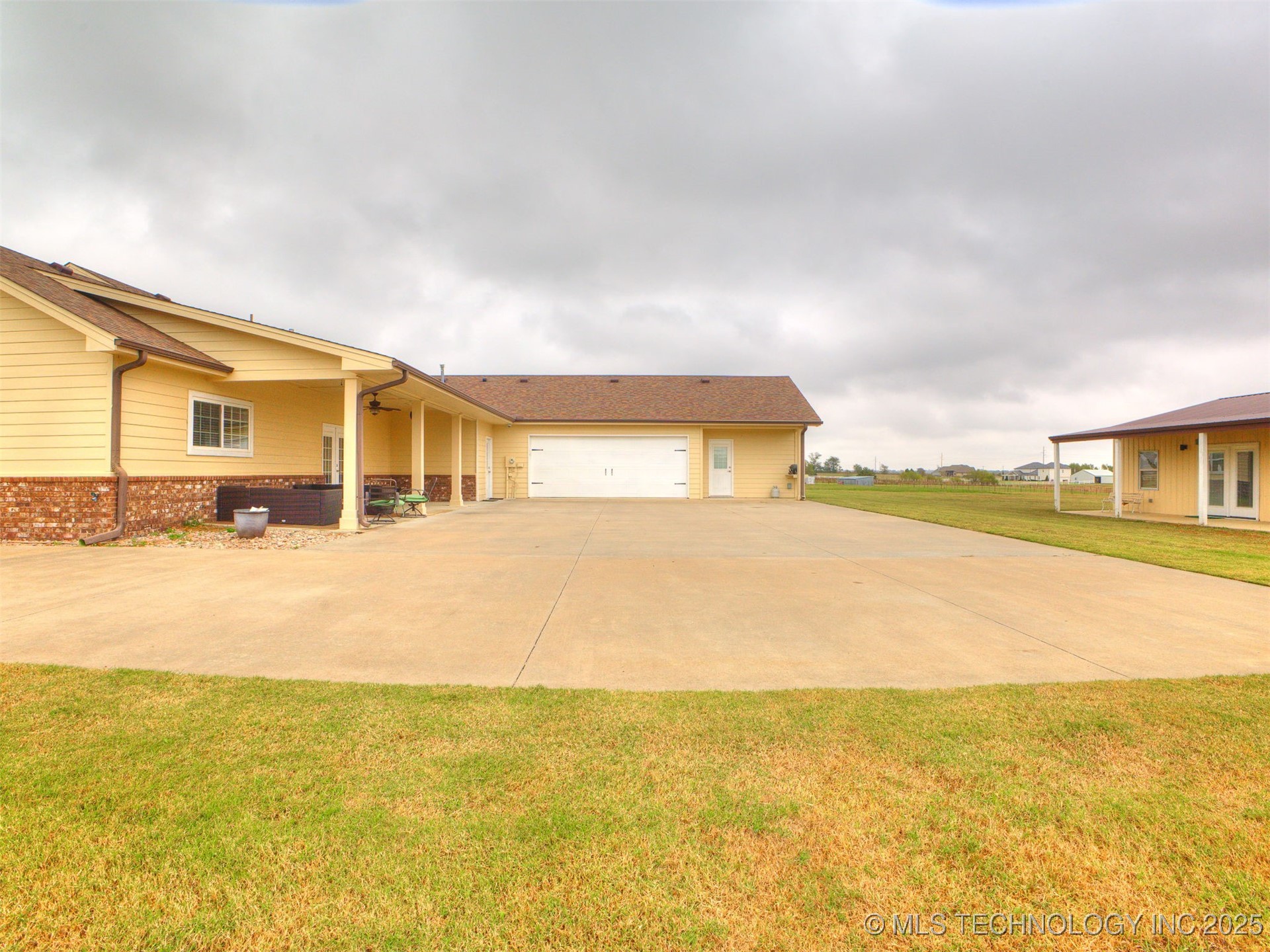 19405 Carriage Court Mounds OK 74047