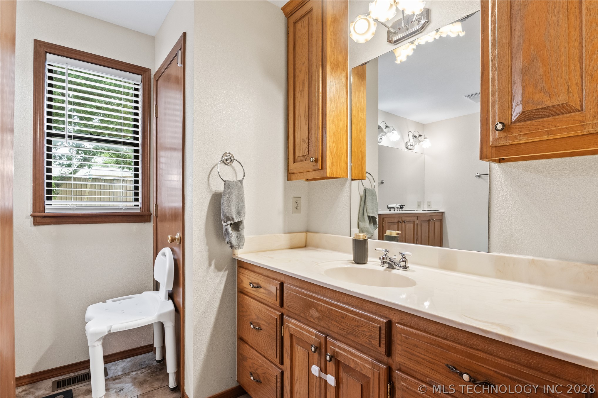 317 County Road 3022 Road Bartlesville OK 74003