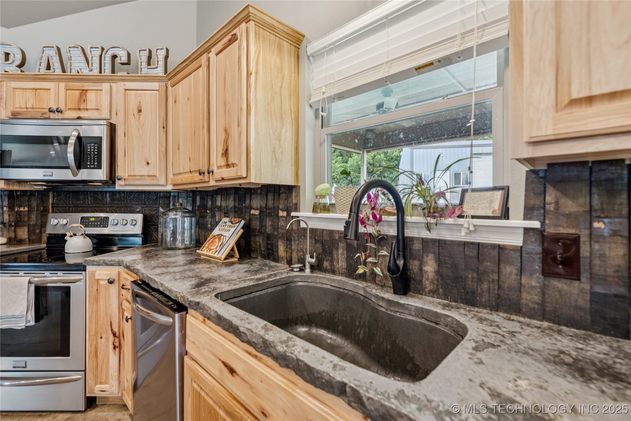 23605 E 132nd Street S Coweta OK 74429