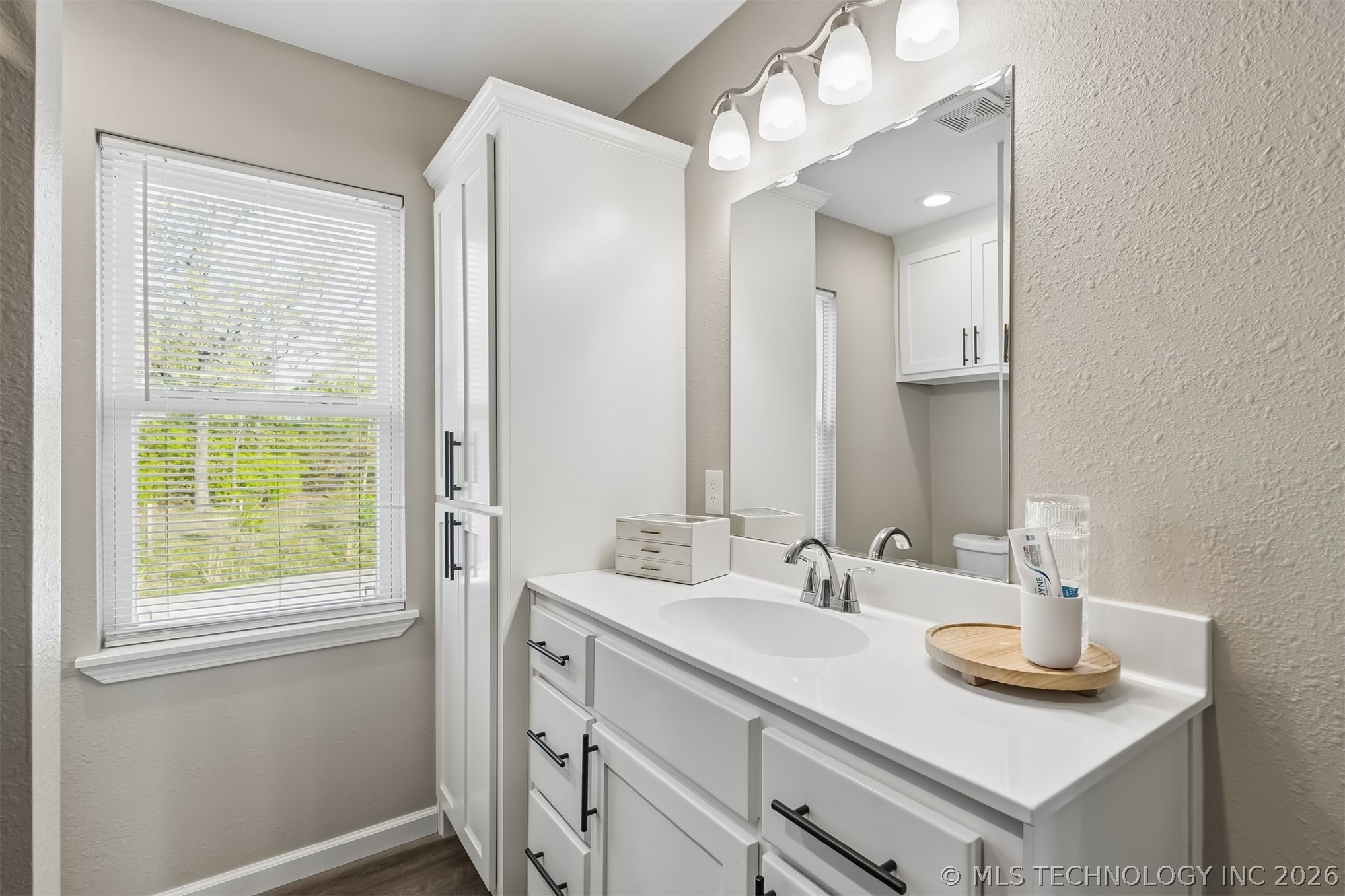 3 N Lakeview Street Kiefer OK 74041