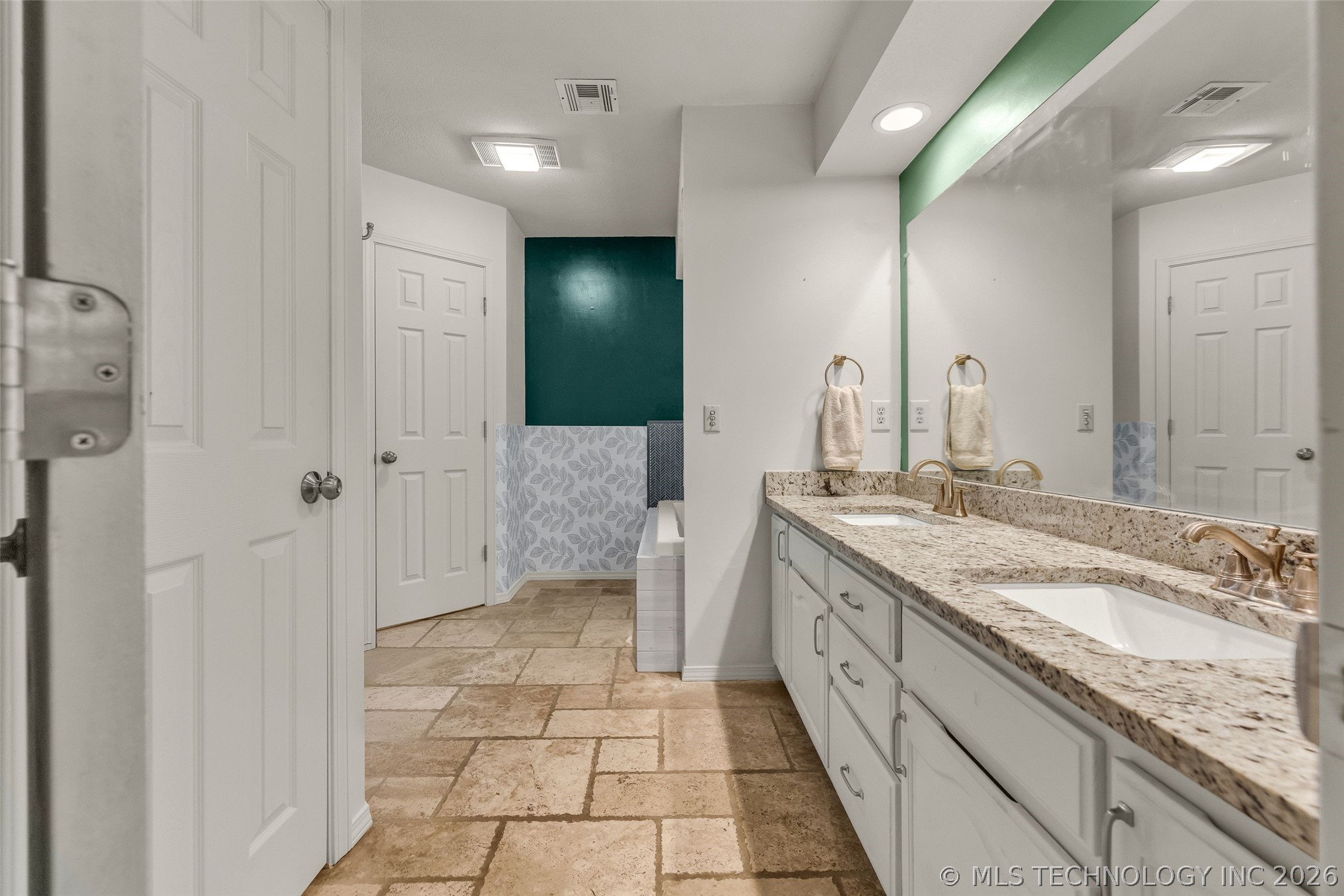 4305 S Chestnut Avenue Broken Arrow OK 74011