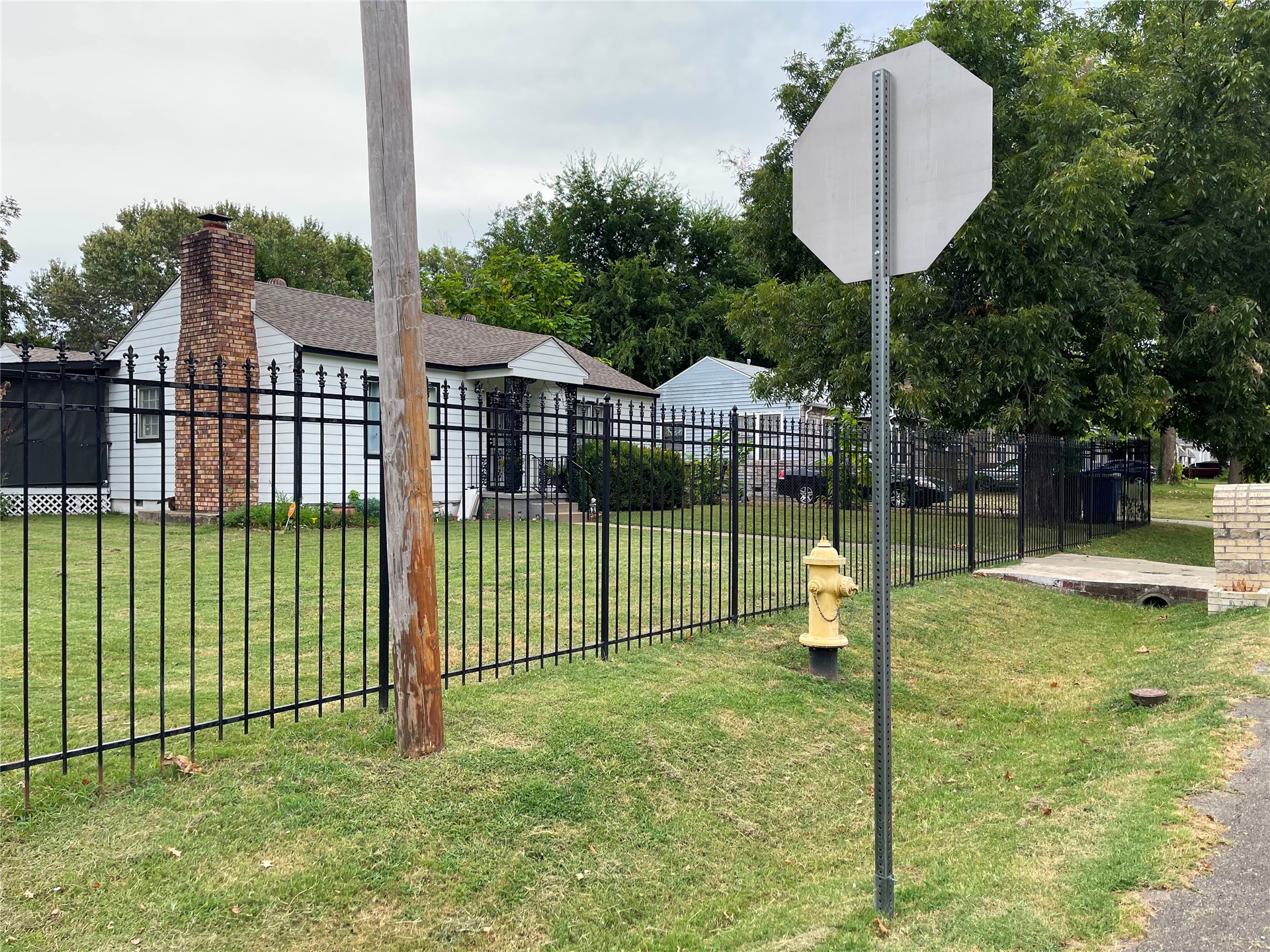 1649 N Columbia Place Tulsa OK 74110