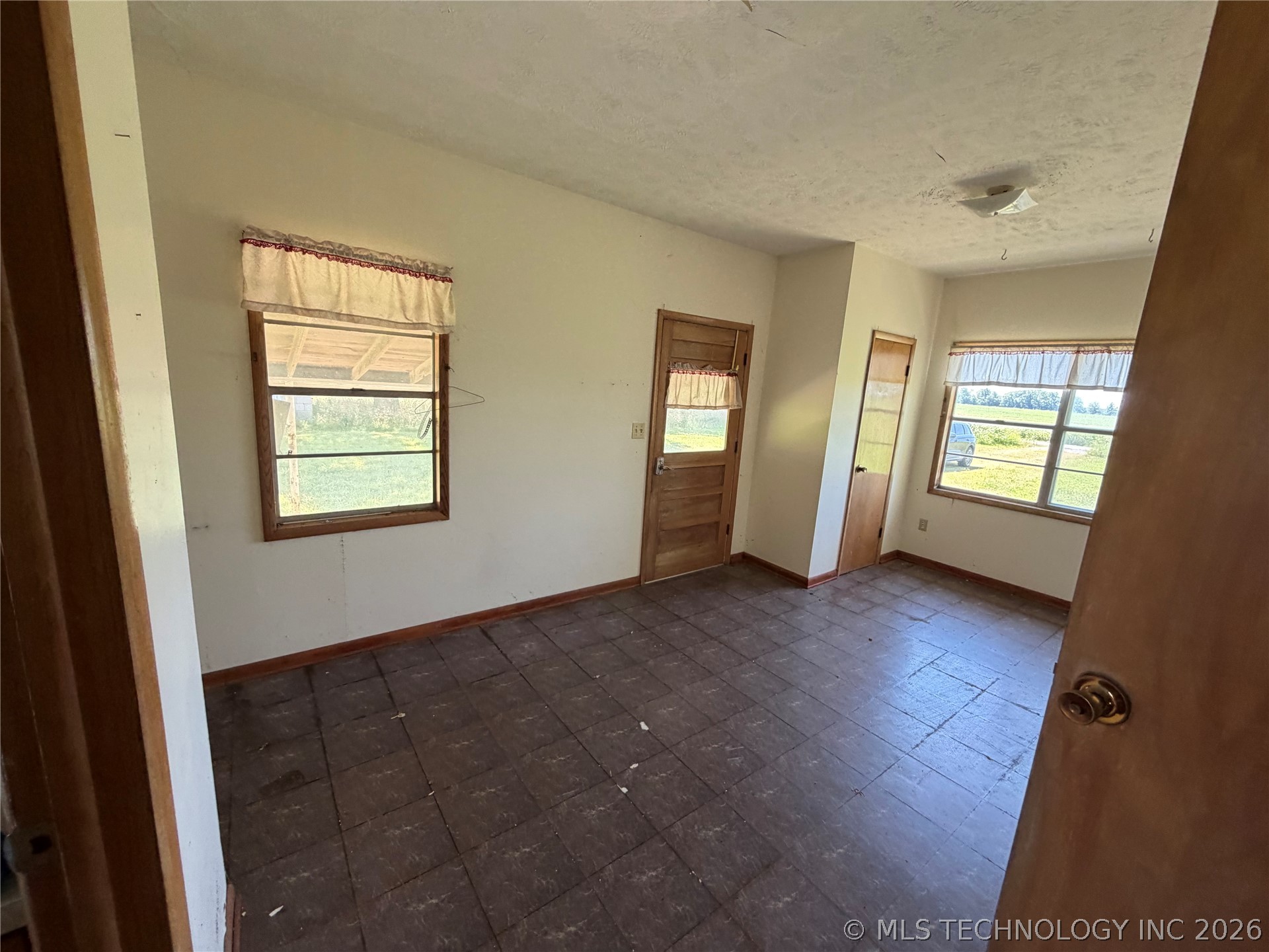 615 E 460 Pryor OK 74361