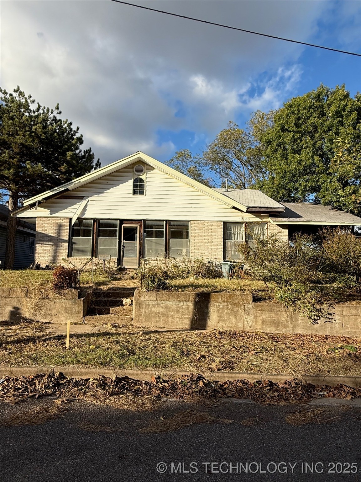 914 W Wyandotte Sulphur OK 73086