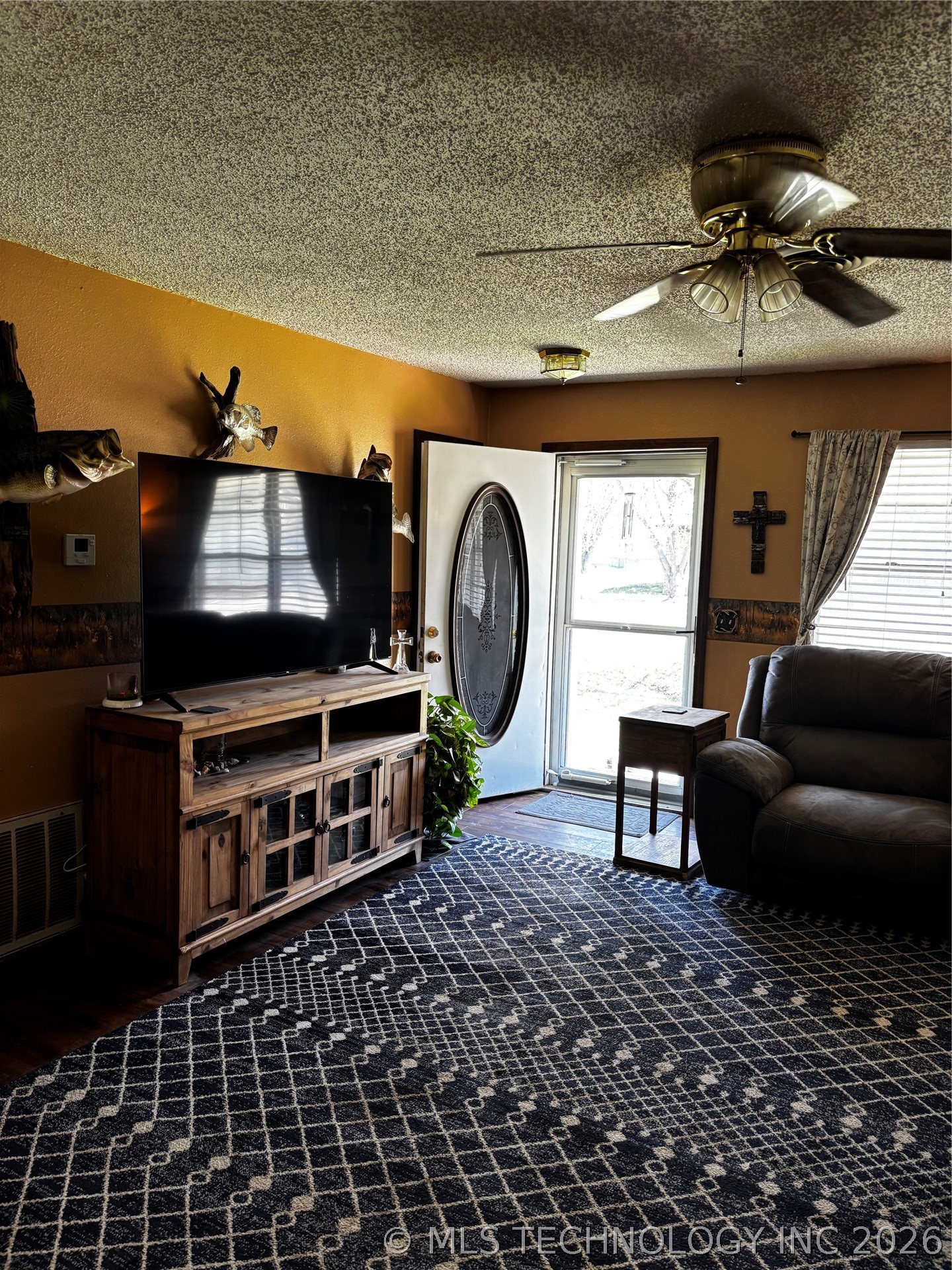 102 S Walnut Hartshorne OK 74547