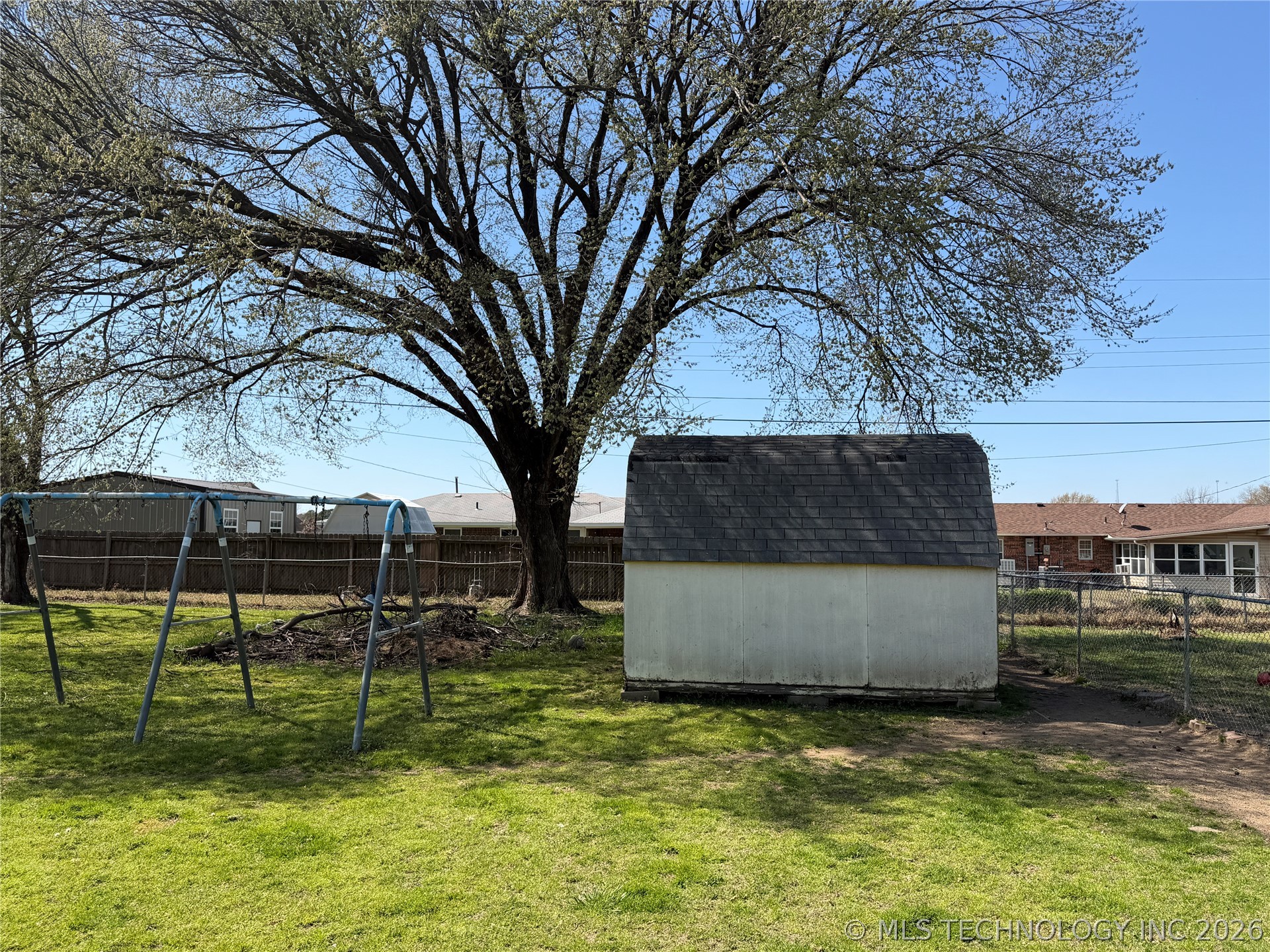 102 S Walnut Hartshorne OK 74547