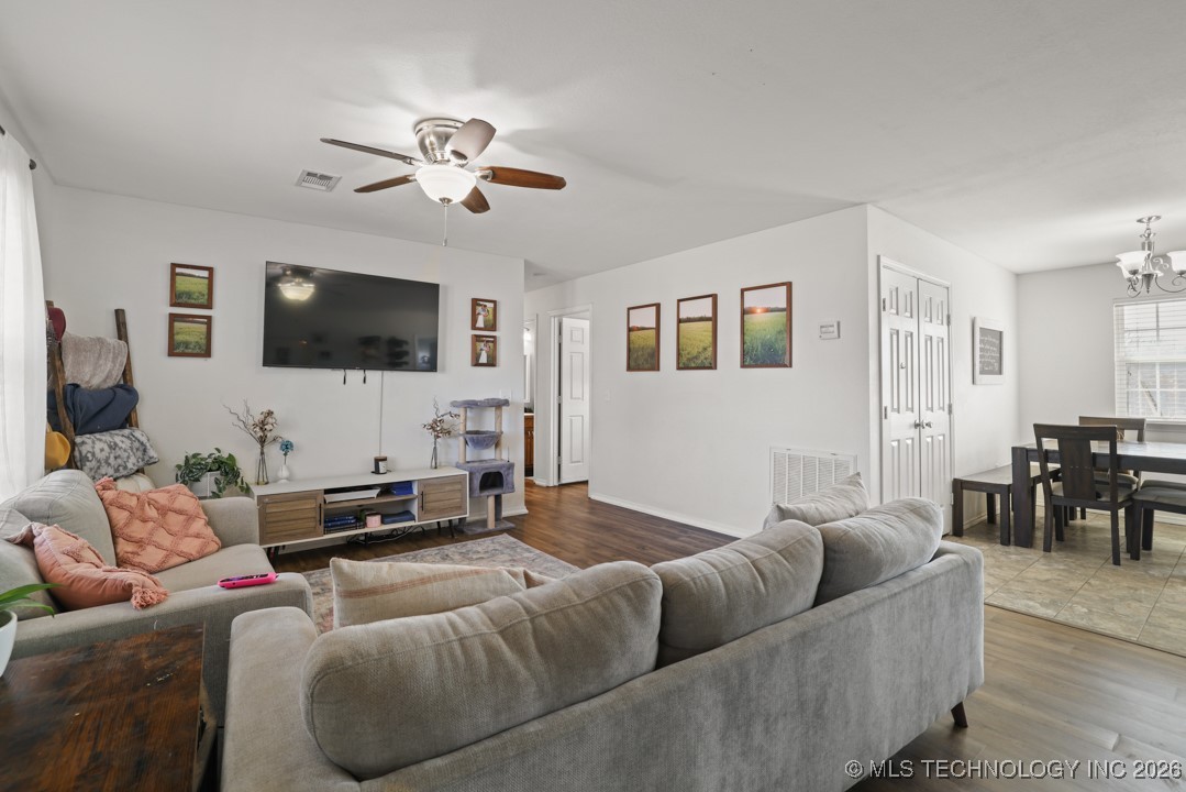 609 W Smiser Road Calera OK 74730