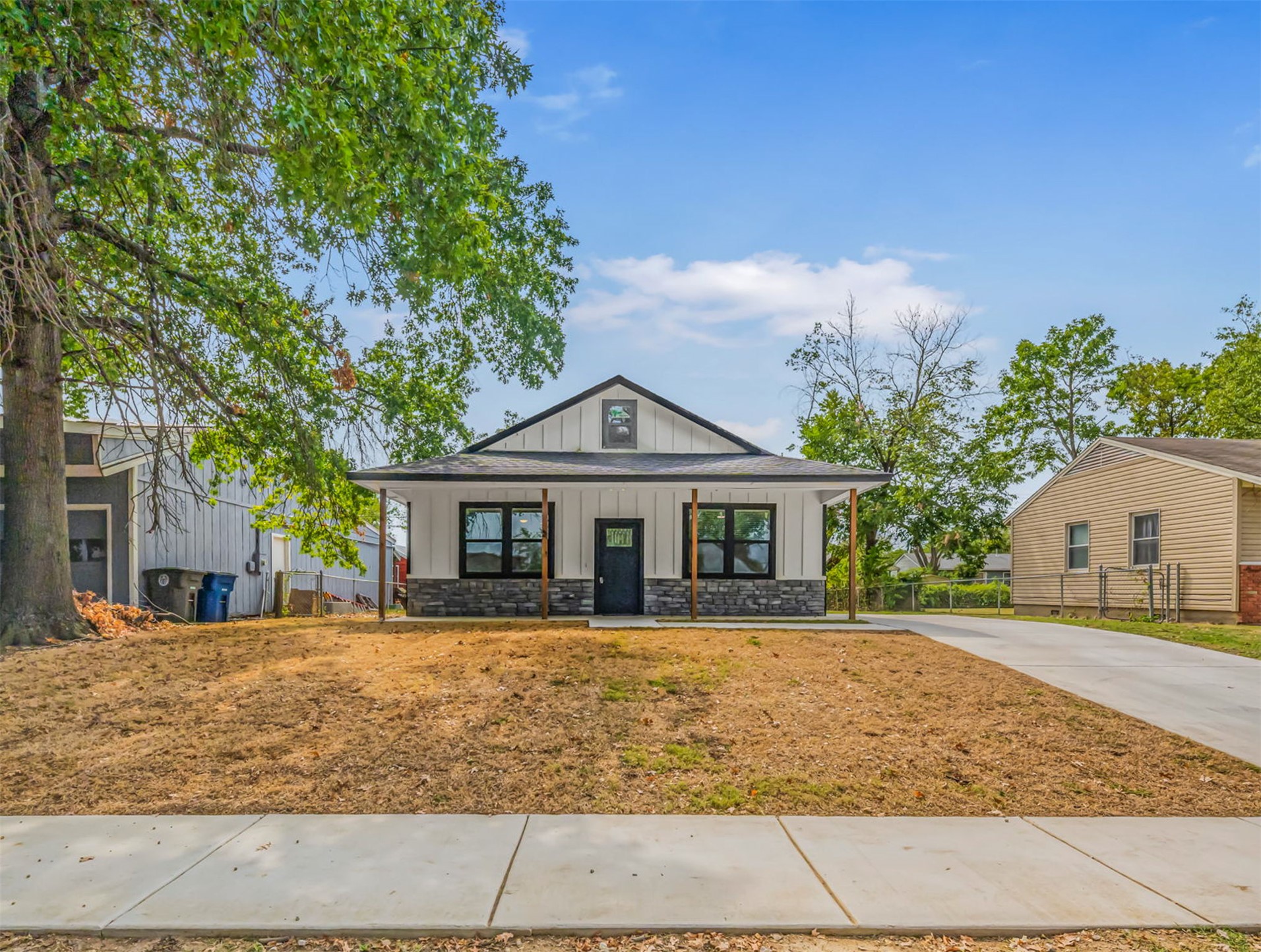 8944 E 3rd Place E Tulsa OK 74112
